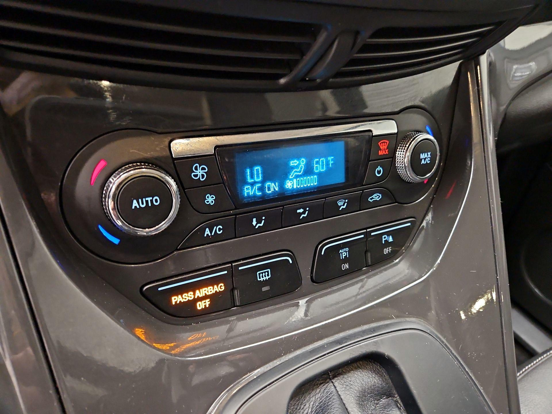 Thumbnail: 2016 Ford Escape - 17