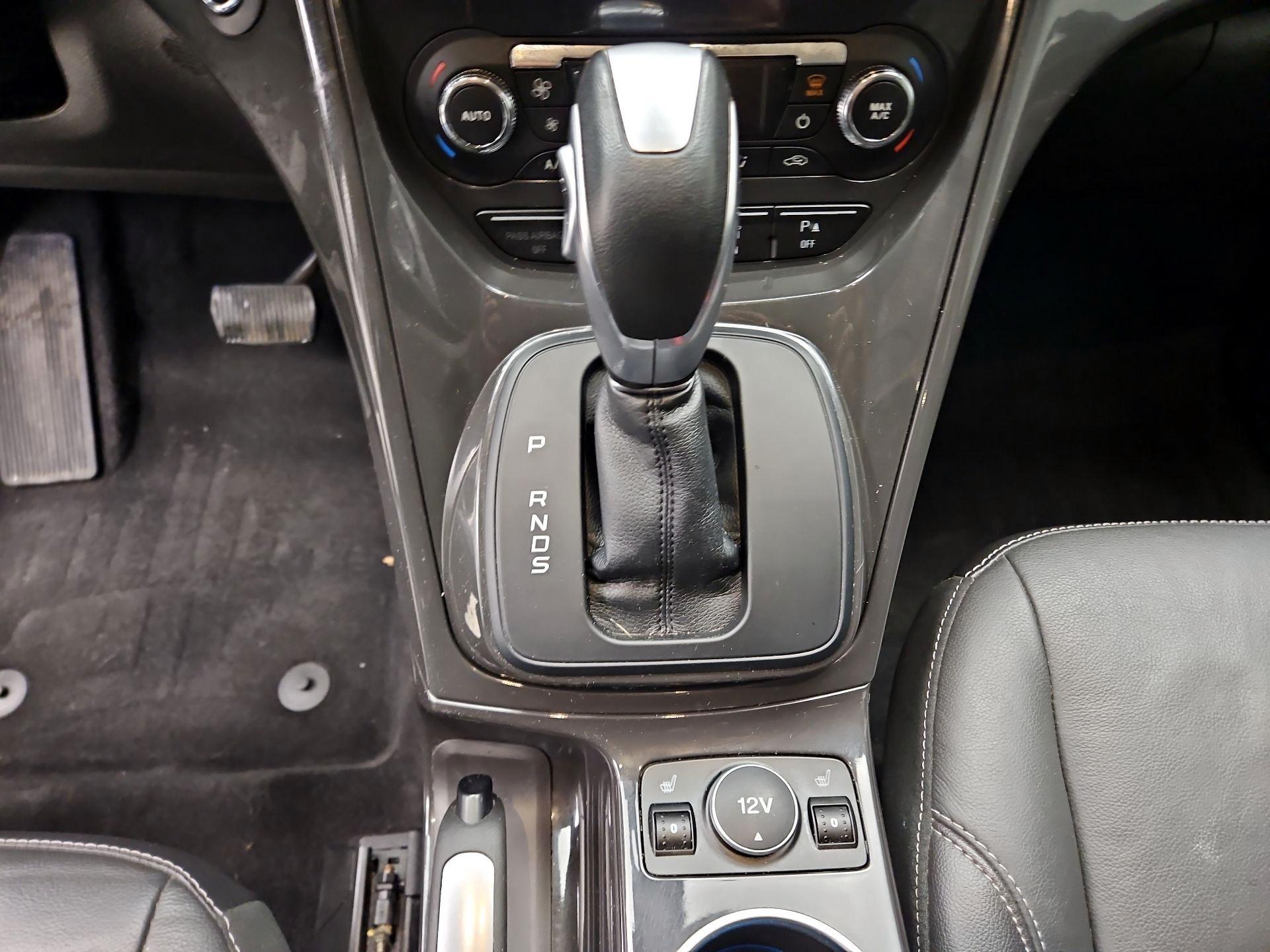 Thumbnail: 2016 Ford Escape - 18