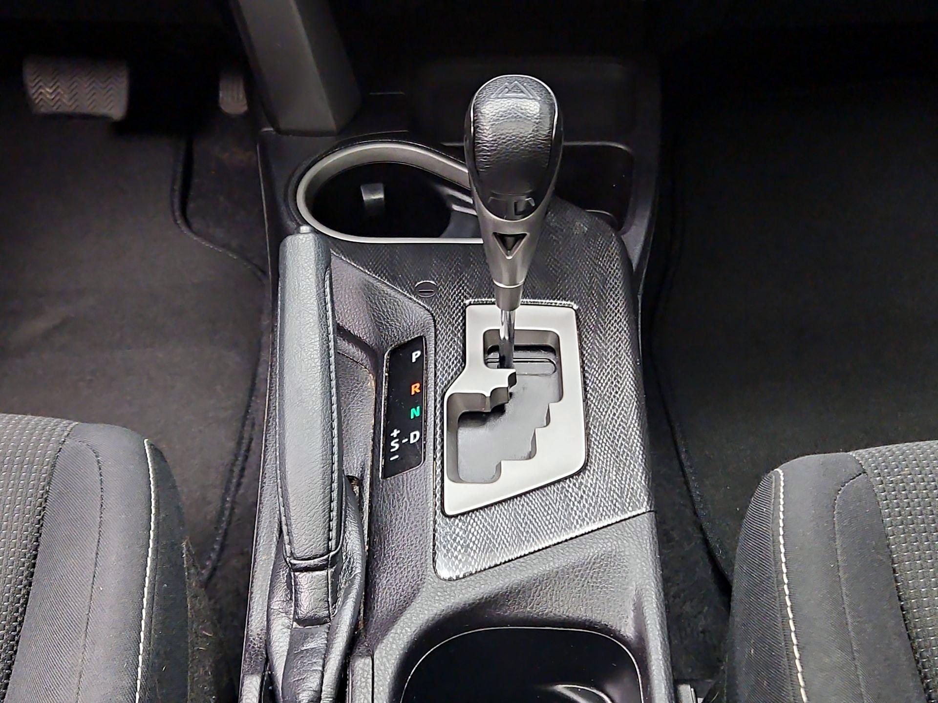 Thumbnail: 2018 Toyota RAV4 - 17