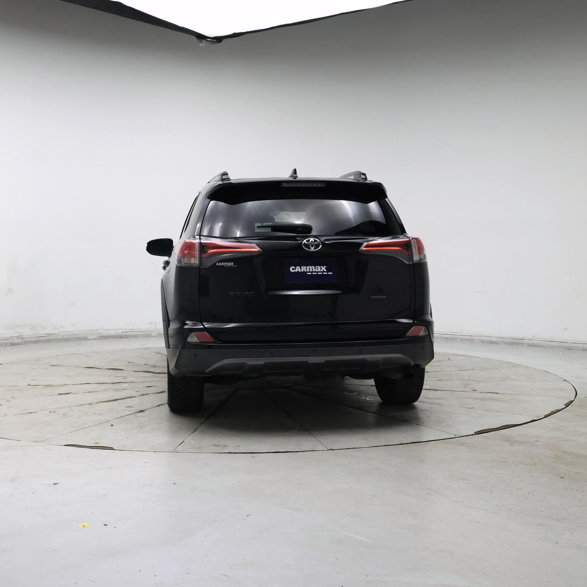 Thumbnail: 2018 Toyota RAV4 - 6