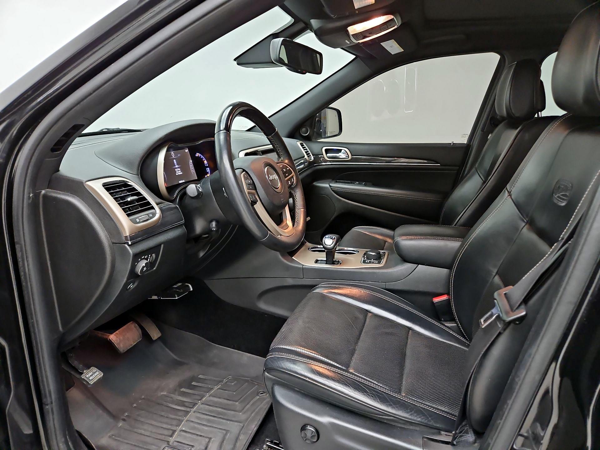 Thumbnail: 2015 Jeep Grand Cherokee - 11