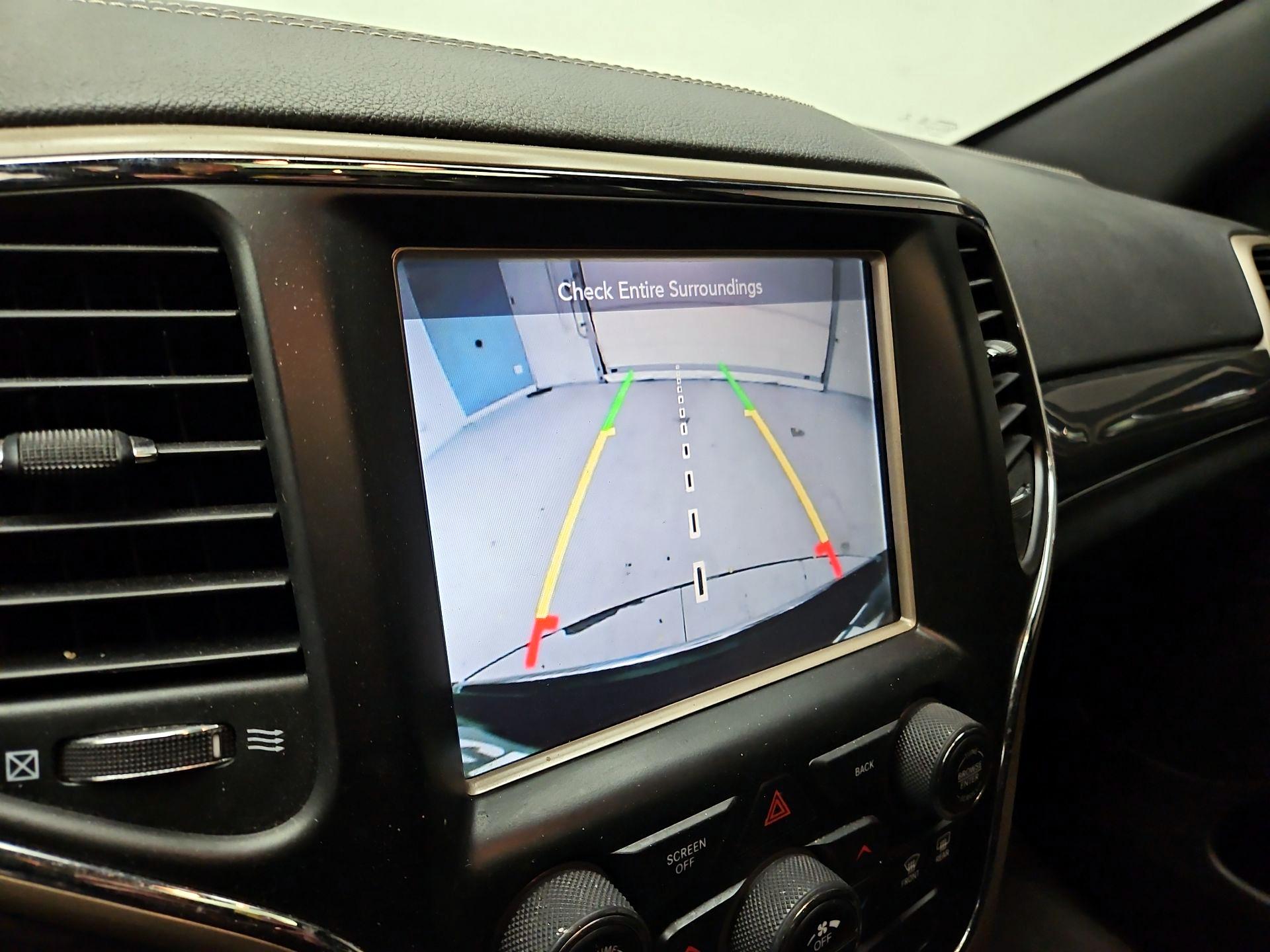 Thumbnail: 2015 Jeep Grand Cherokee - 15