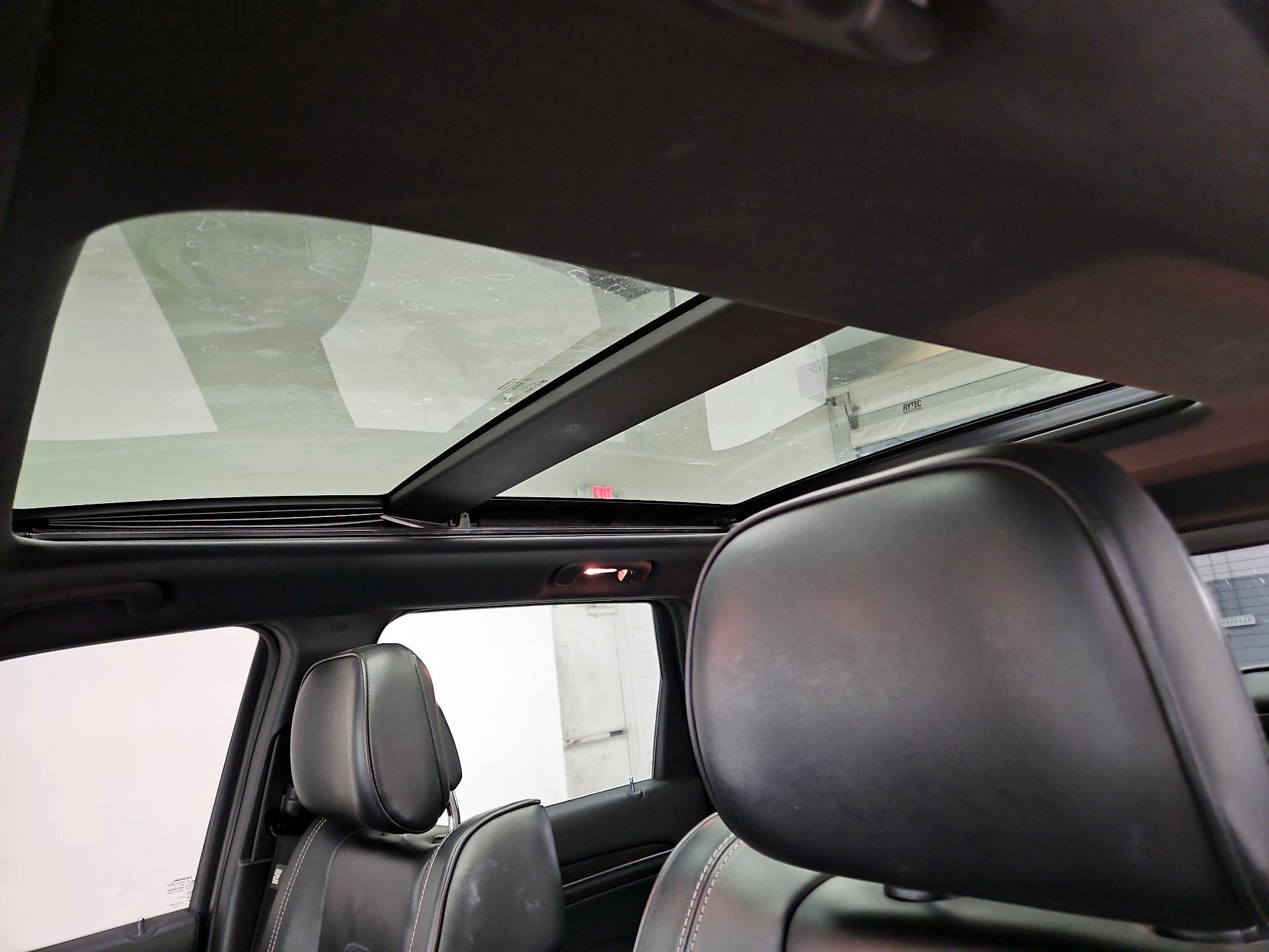 Thumbnail: 2015 Jeep Grand Cherokee - 20