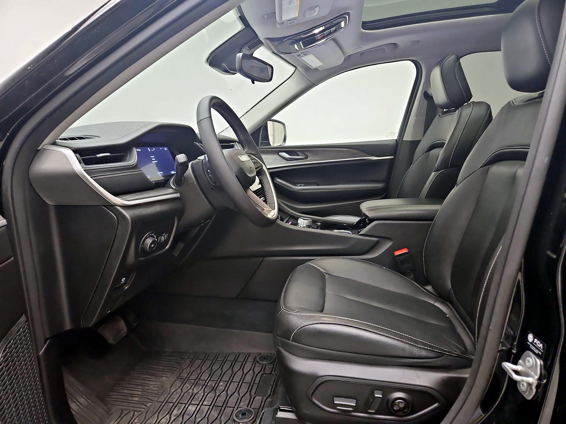 Thumbnail: 2023 Jeep Grand Cherokee - 11