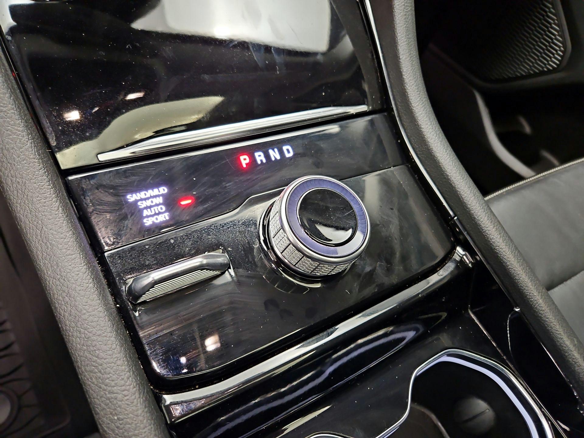 Thumbnail: 2023 Jeep Grand Cherokee - 18