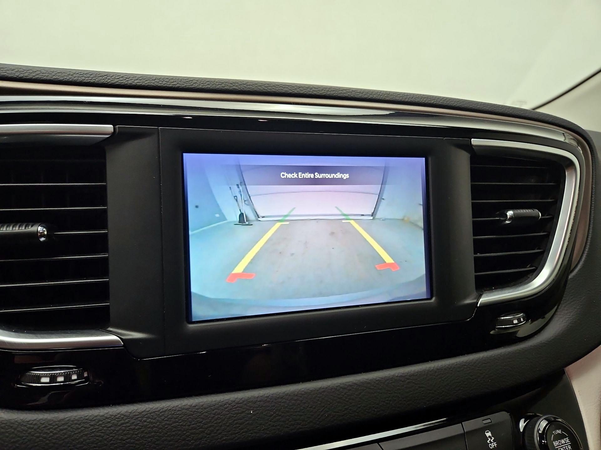 Thumbnail: 2023 Chrysler Voyager - 14