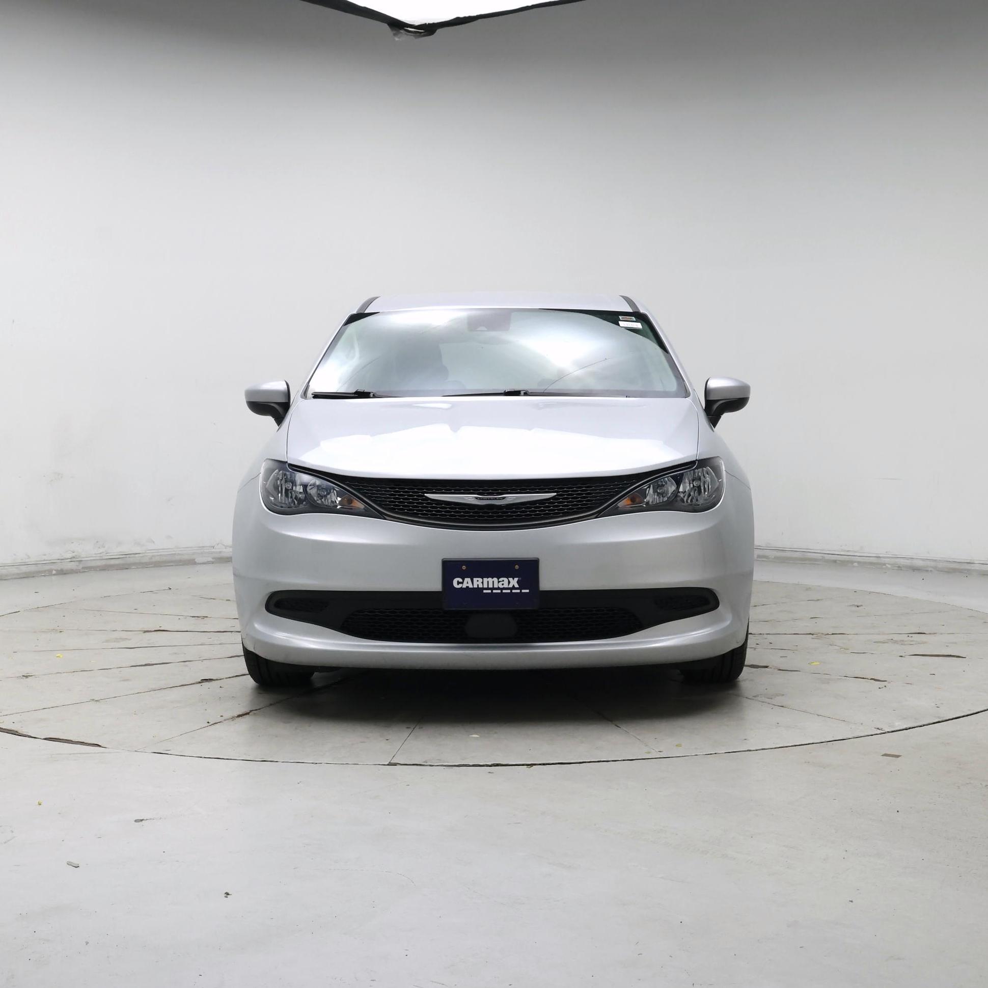 Thumbnail: 2023 Chrysler Voyager - 5