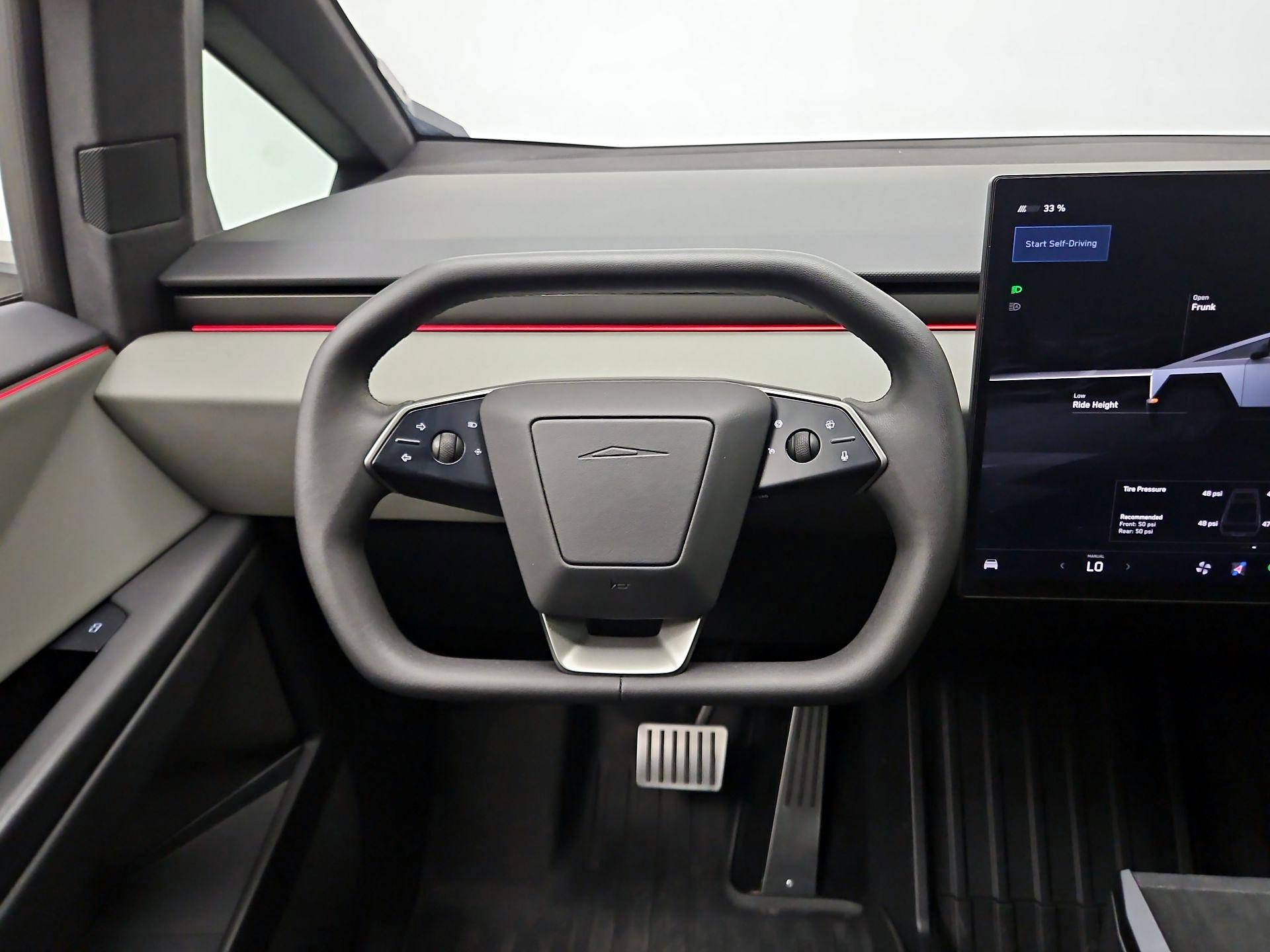 Thumbnail: 2025 Tesla Cybertruck - 10