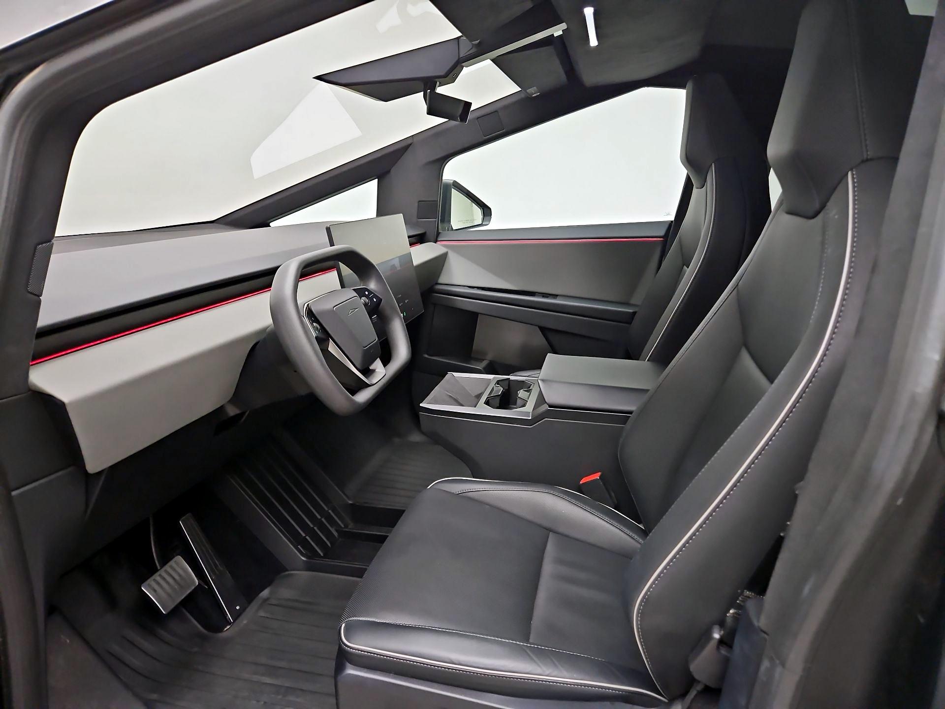 Thumbnail: 2025 Tesla Cybertruck - 11