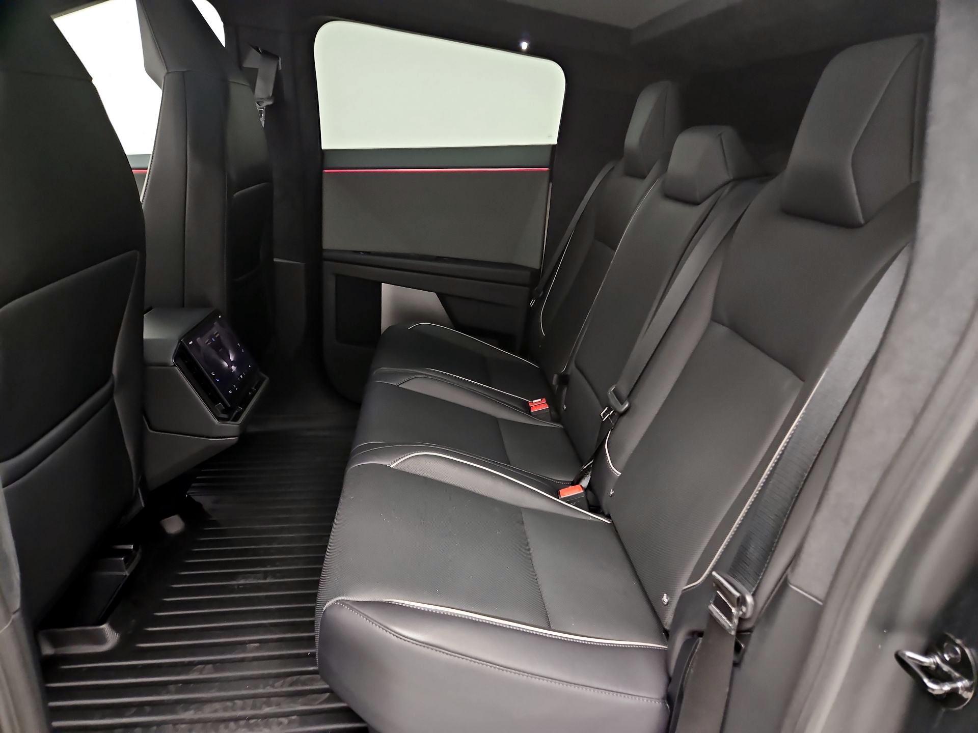 Thumbnail: 2025 Tesla Cybertruck - 19