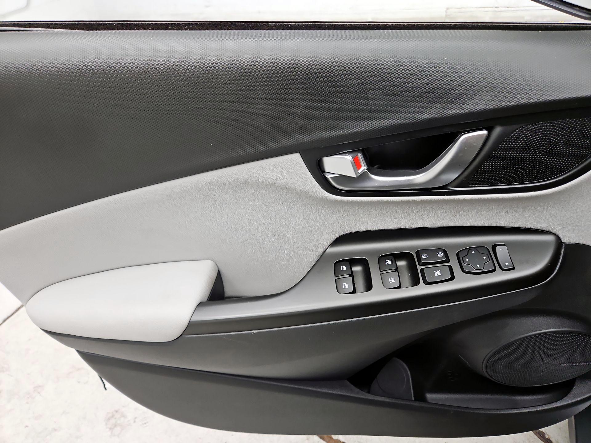 Thumbnail: 2022 Hyundai Kona - 12