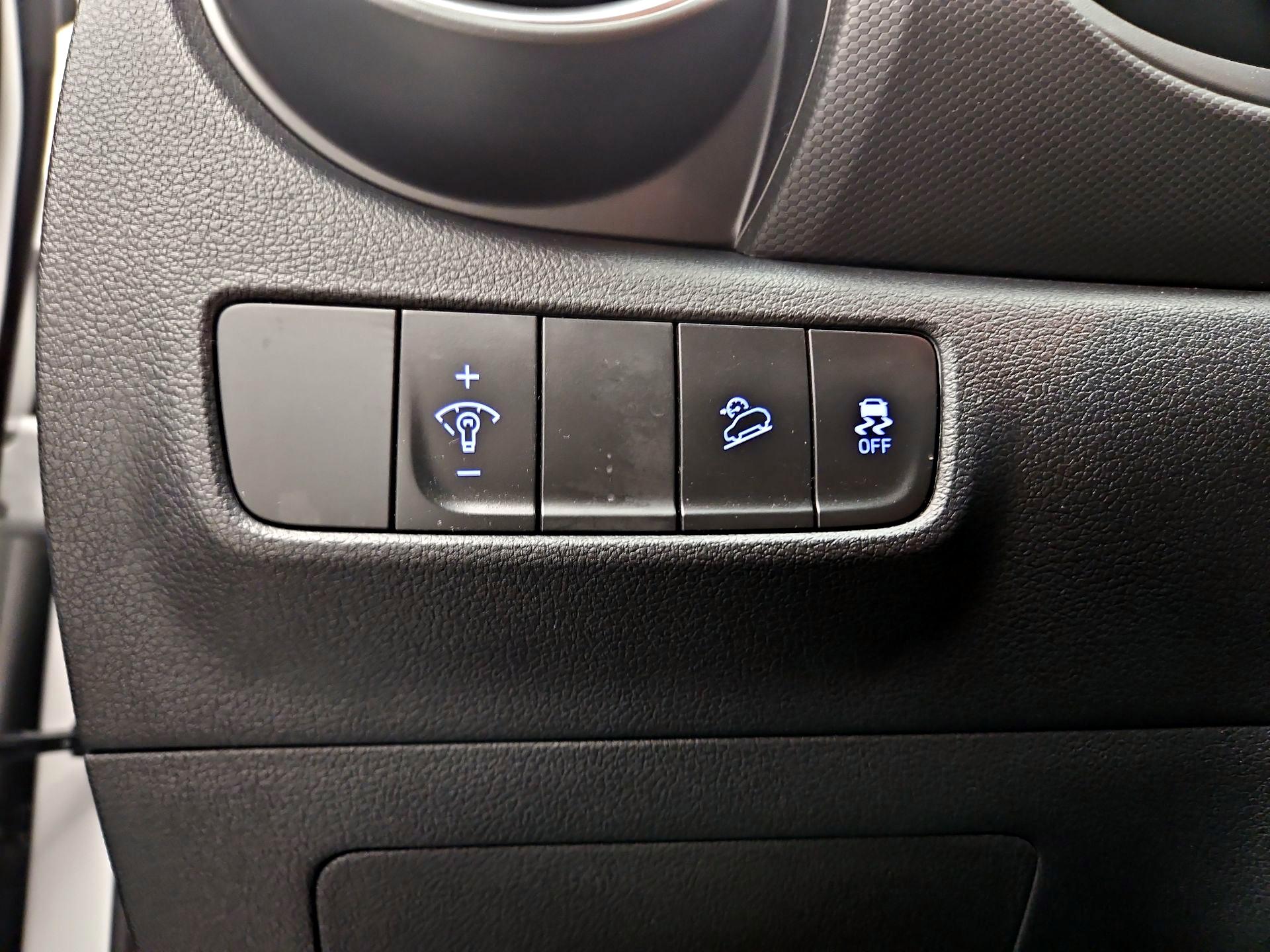 Thumbnail: 2022 Hyundai Kona - 13