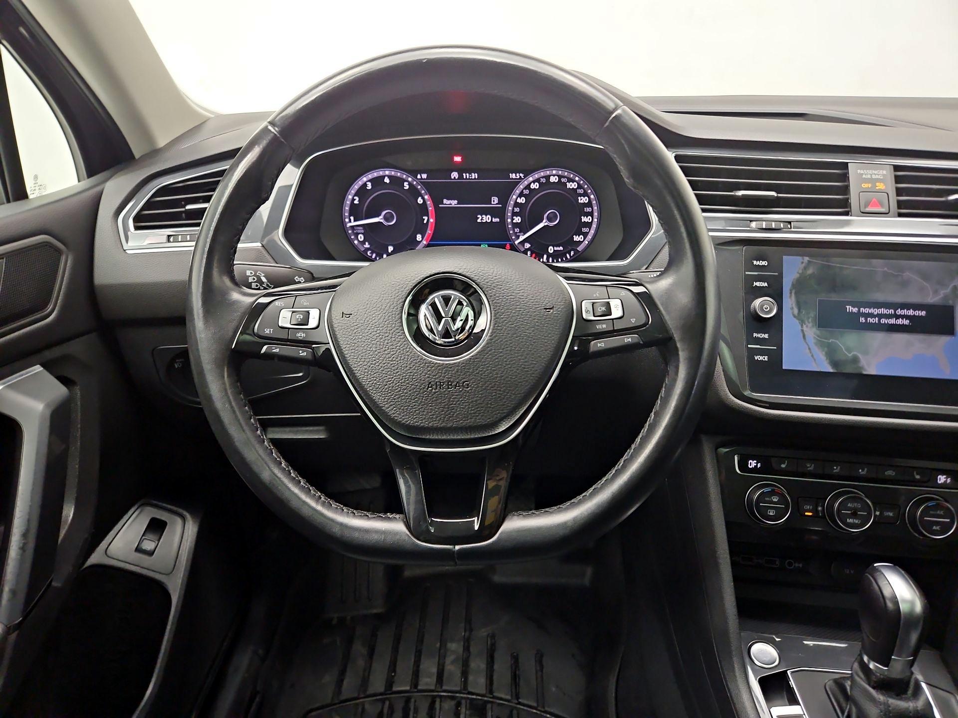 Thumbnail: 2019 Volkswagen Tiguan - 10