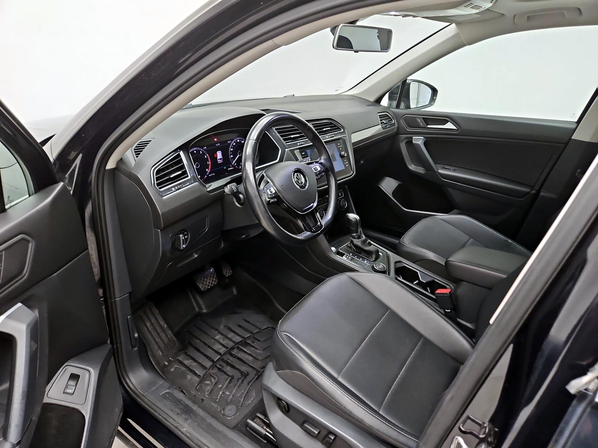 Thumbnail: 2019 Volkswagen Tiguan - 11