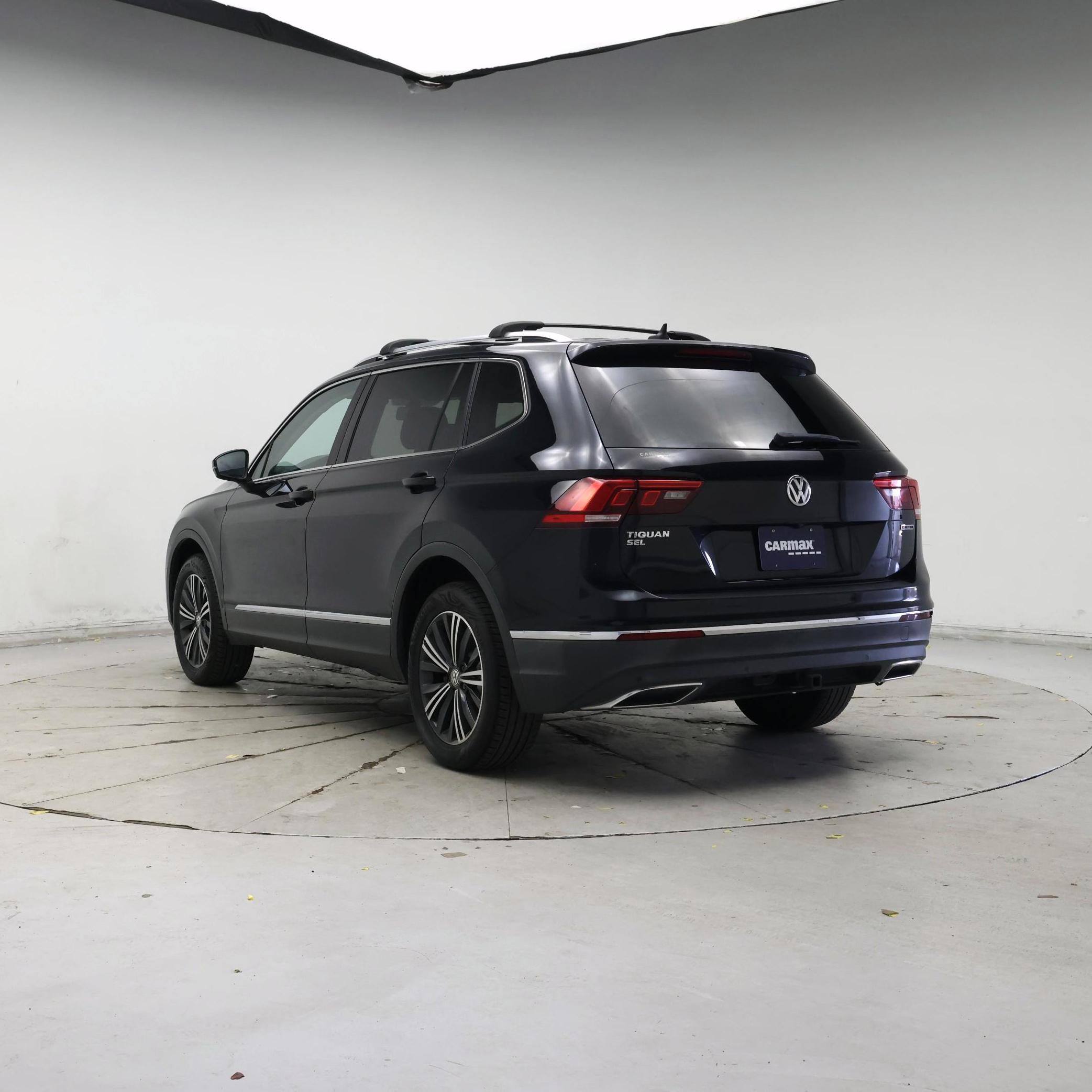 Thumbnail: 2019 Volkswagen Tiguan - 2