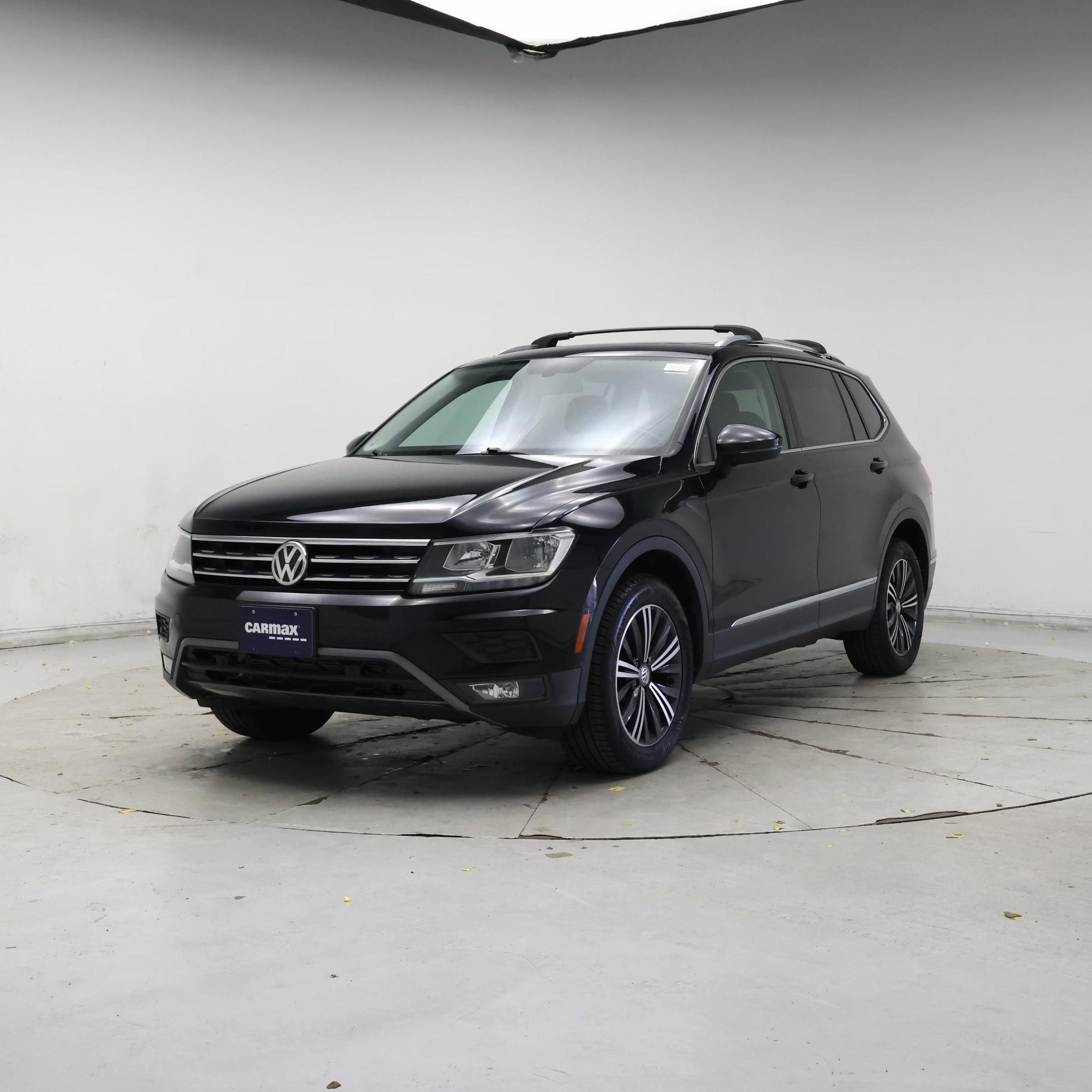 Thumbnail: 2019 Volkswagen Tiguan - 4