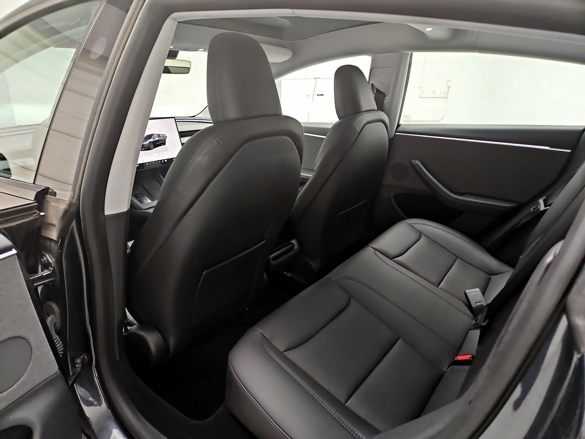 Thumbnail: 2025 Tesla Model 3 - 16