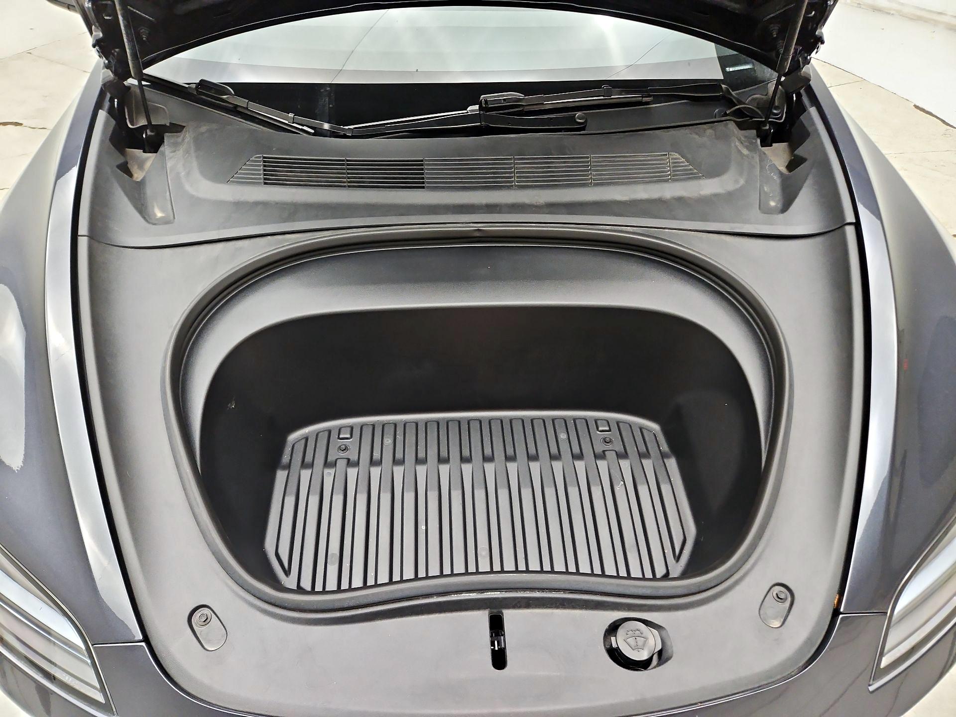 Thumbnail: 2025 Tesla Model 3 - 18