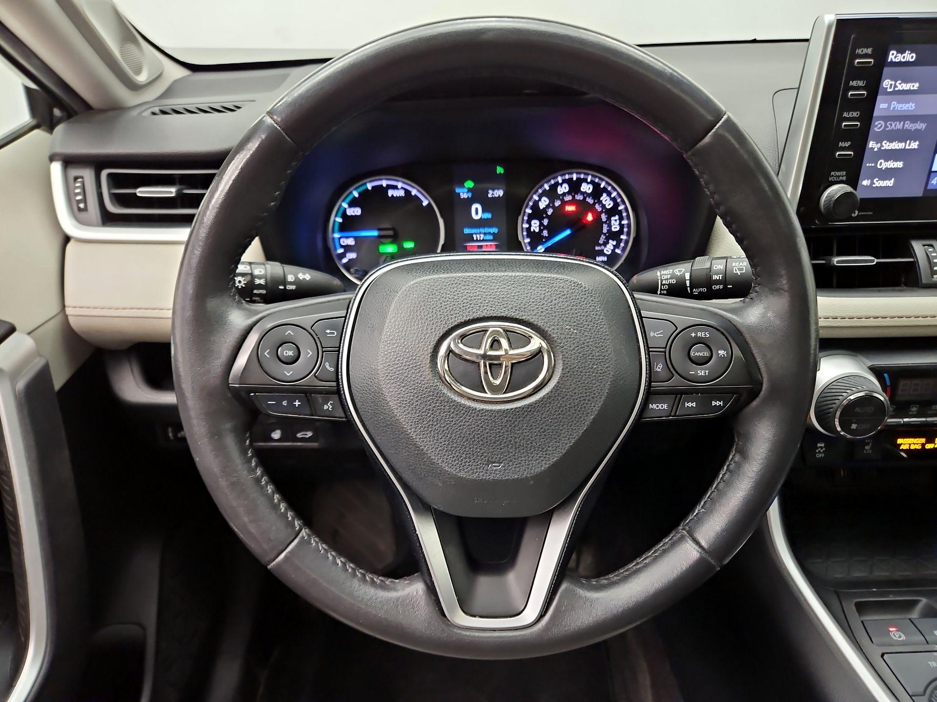 Thumbnail: 2021 Toyota RAV4 - 10