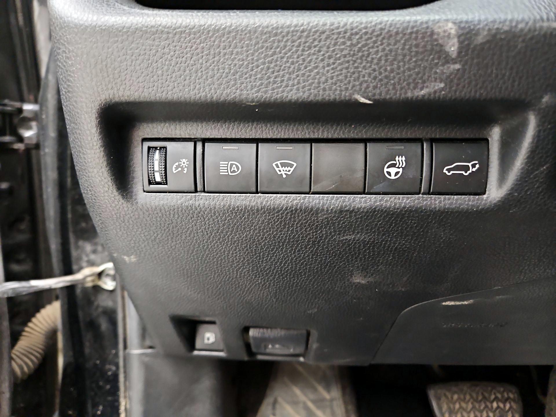 Thumbnail: 2021 Toyota RAV4 - 13