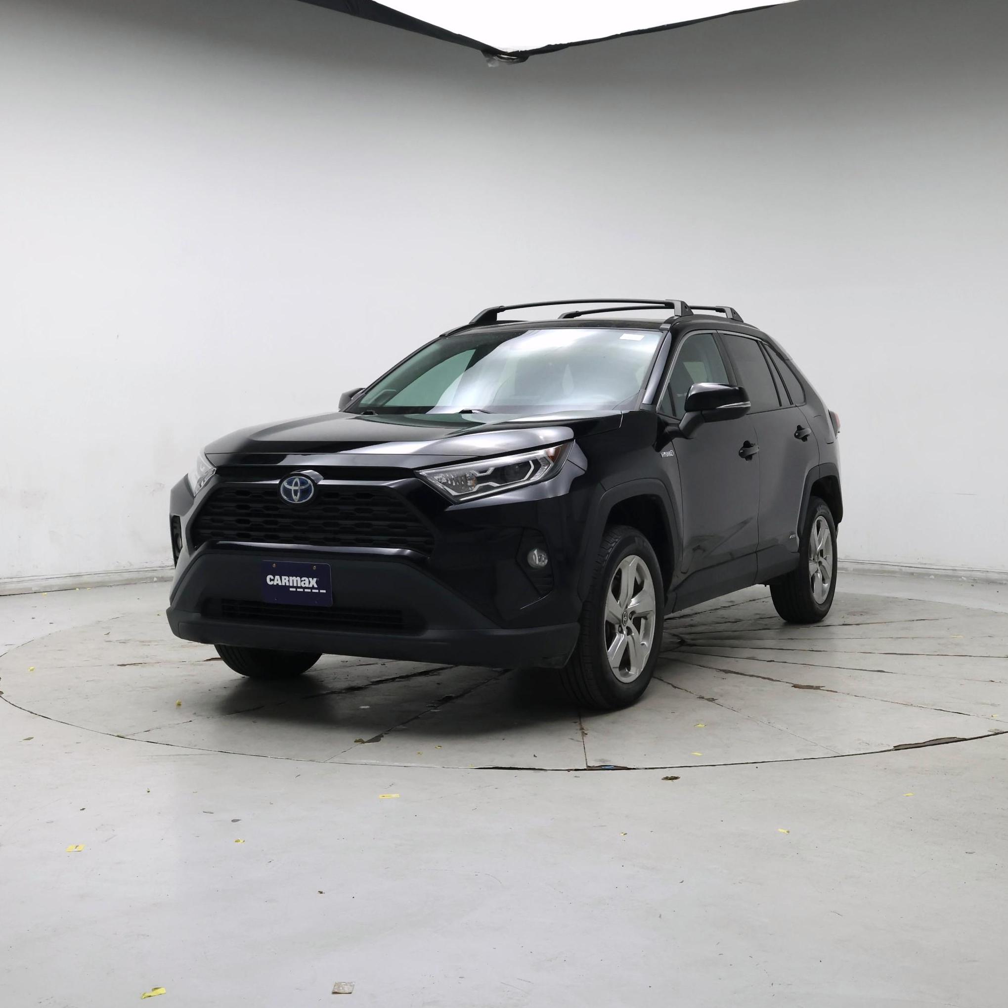 Thumbnail: 2021 Toyota RAV4 - 4