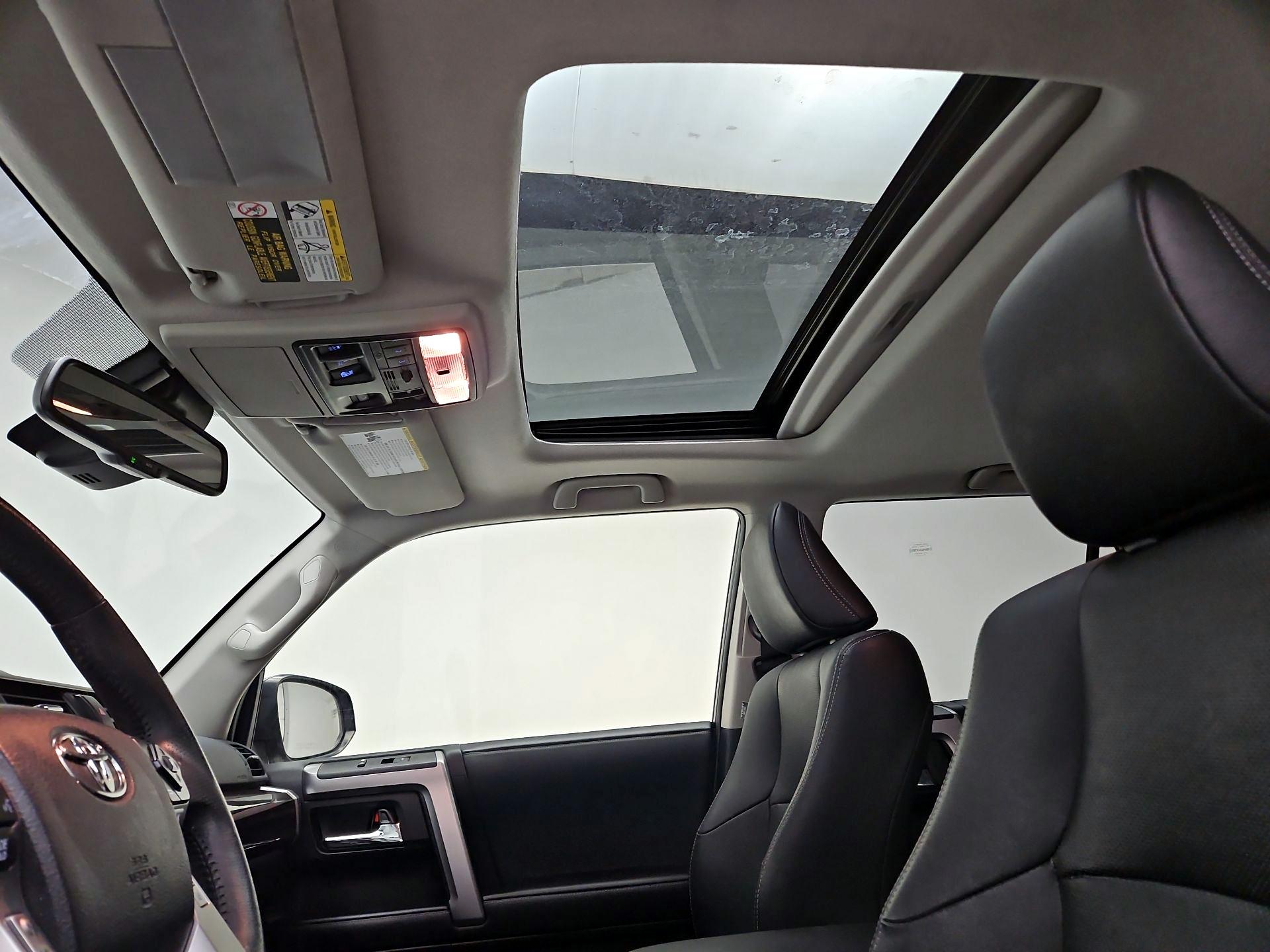Thumbnail: 2021 Toyota 4Runner - 20