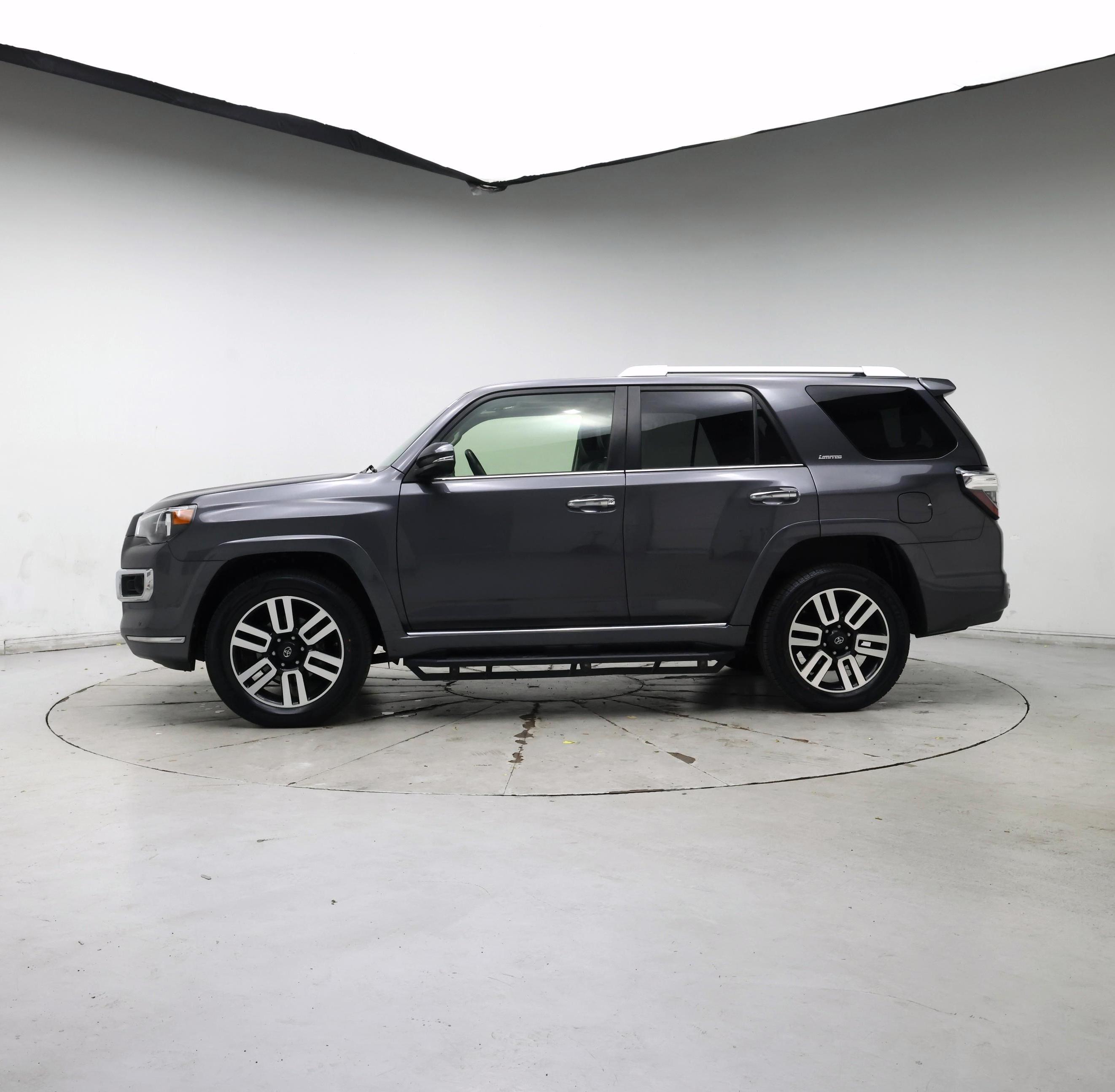Thumbnail: 2021 Toyota 4Runner - 3