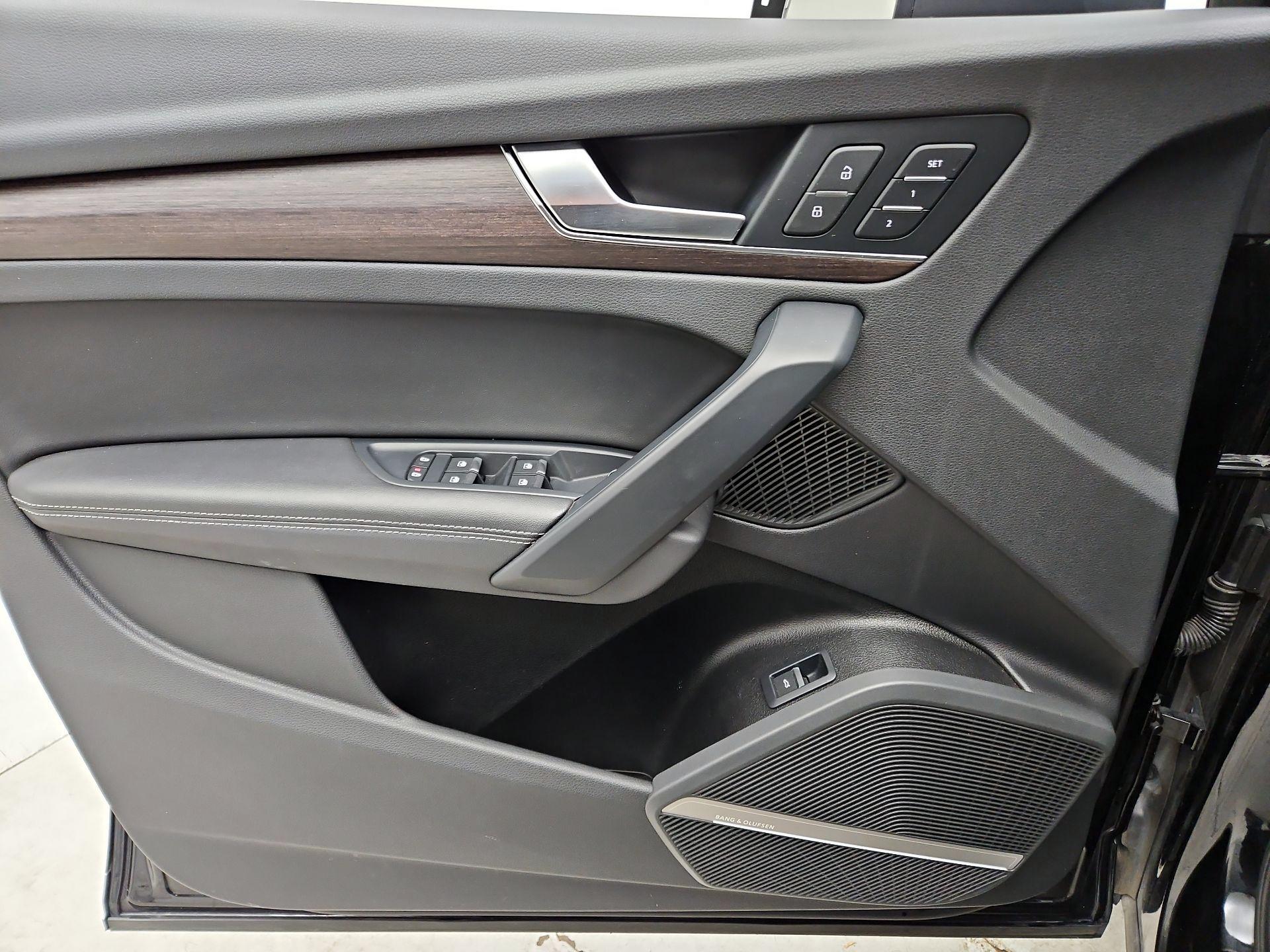 Thumbnail: 2023 Audi Q5 - 12