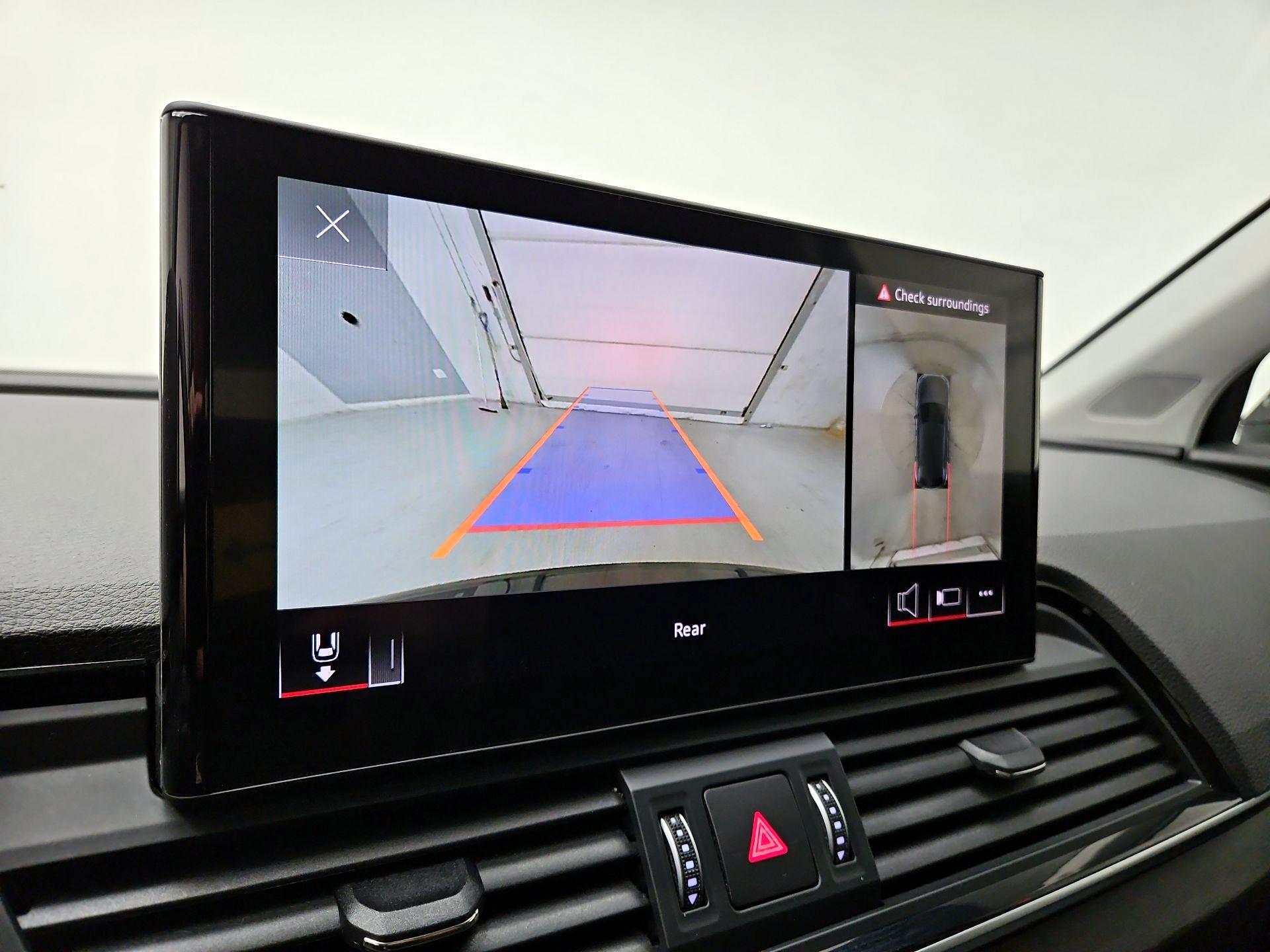 Thumbnail: 2023 Audi Q5 - 15