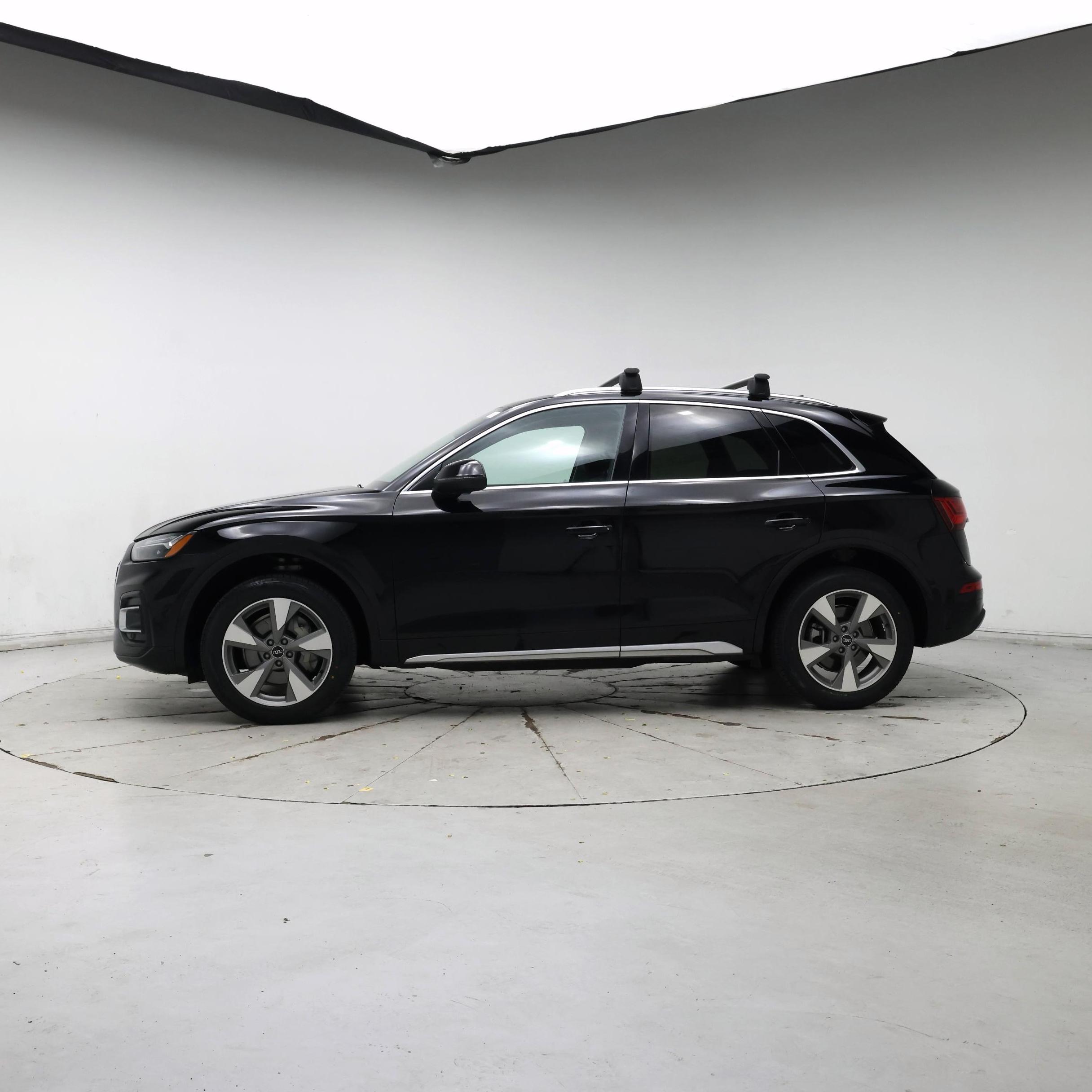Thumbnail: 2023 Audi Q5 - 3
