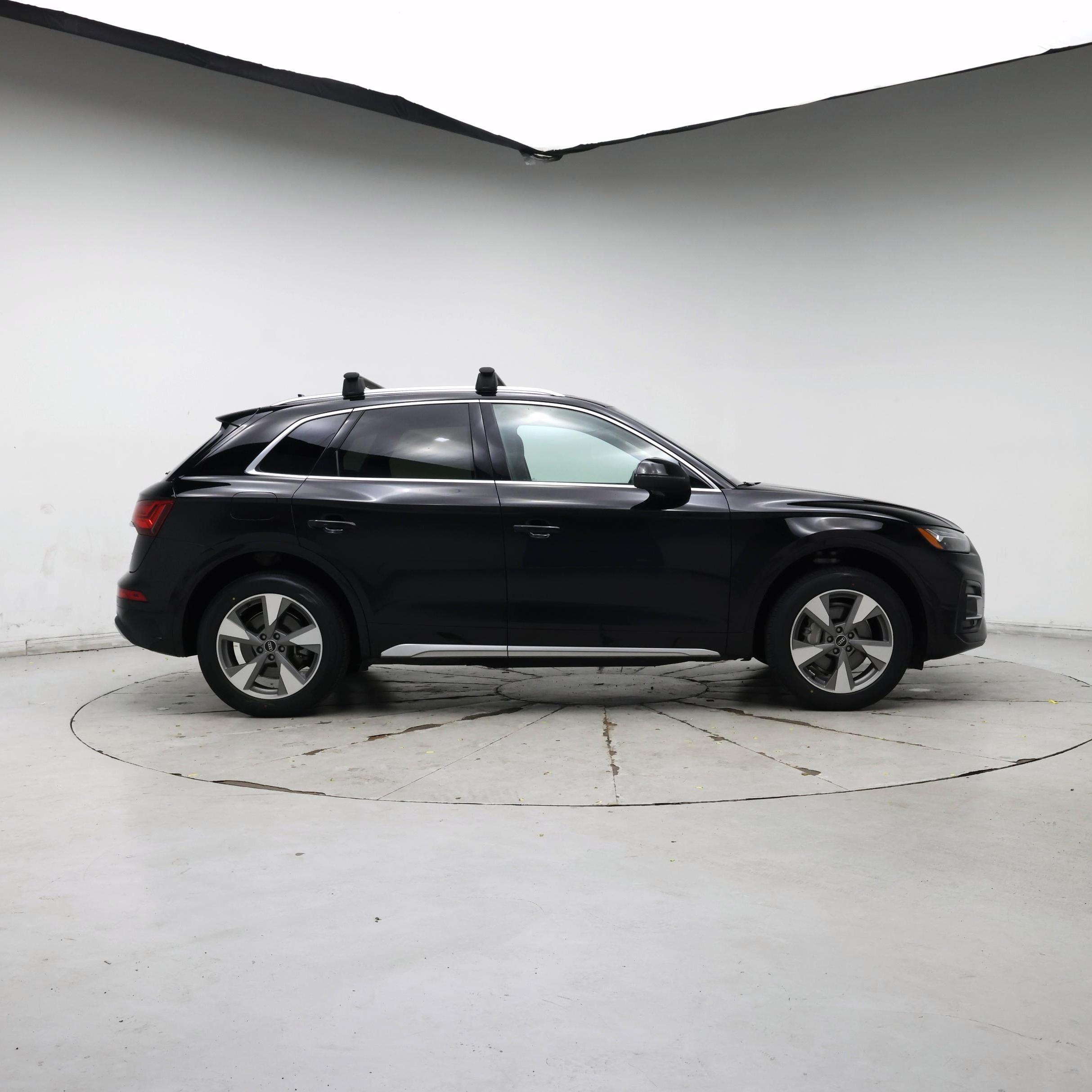 Thumbnail: 2023 Audi Q5 - 7