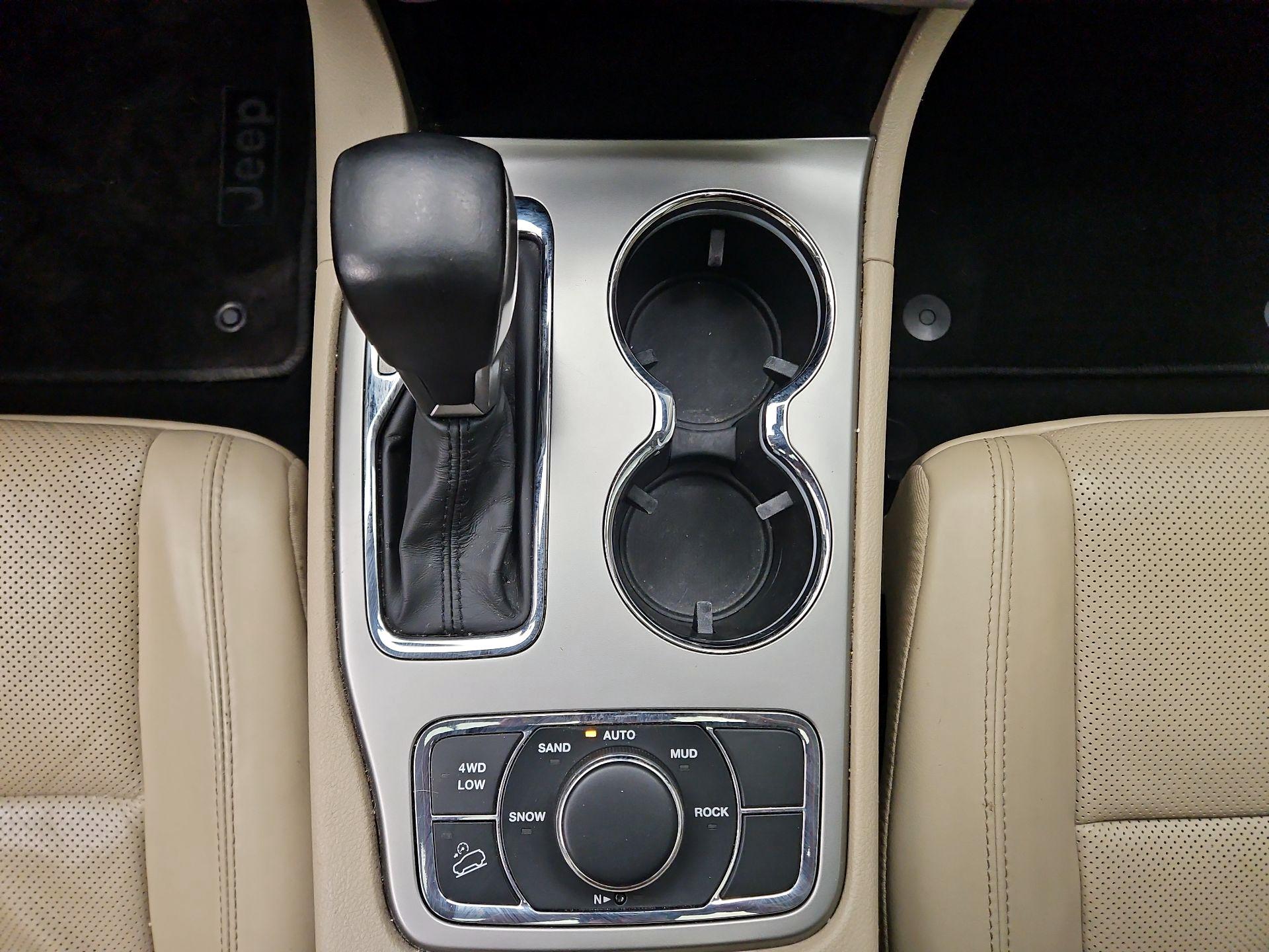 Thumbnail: 2019 Jeep Grand Cherokee - 18