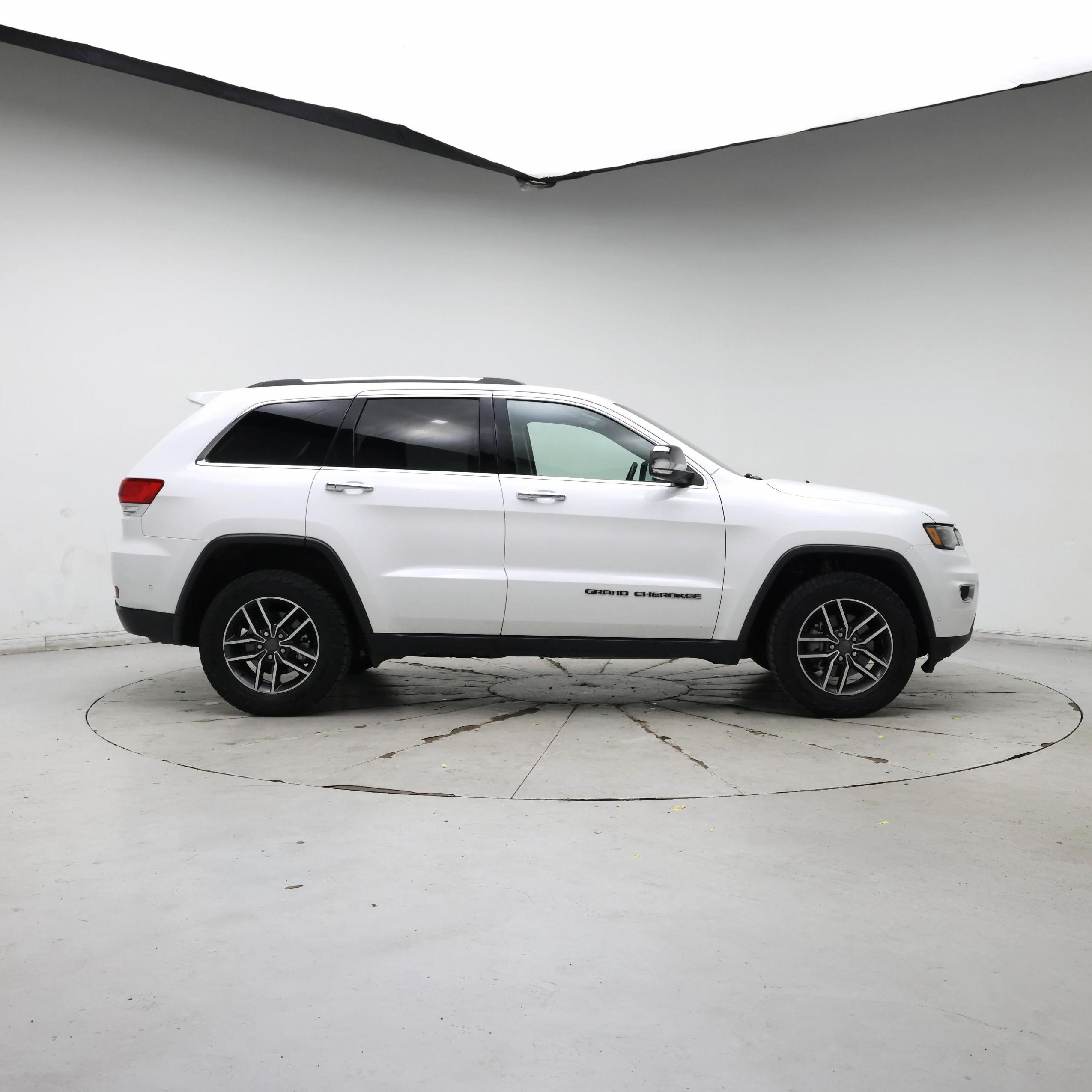 Thumbnail: 2019 Jeep Grand Cherokee - 7