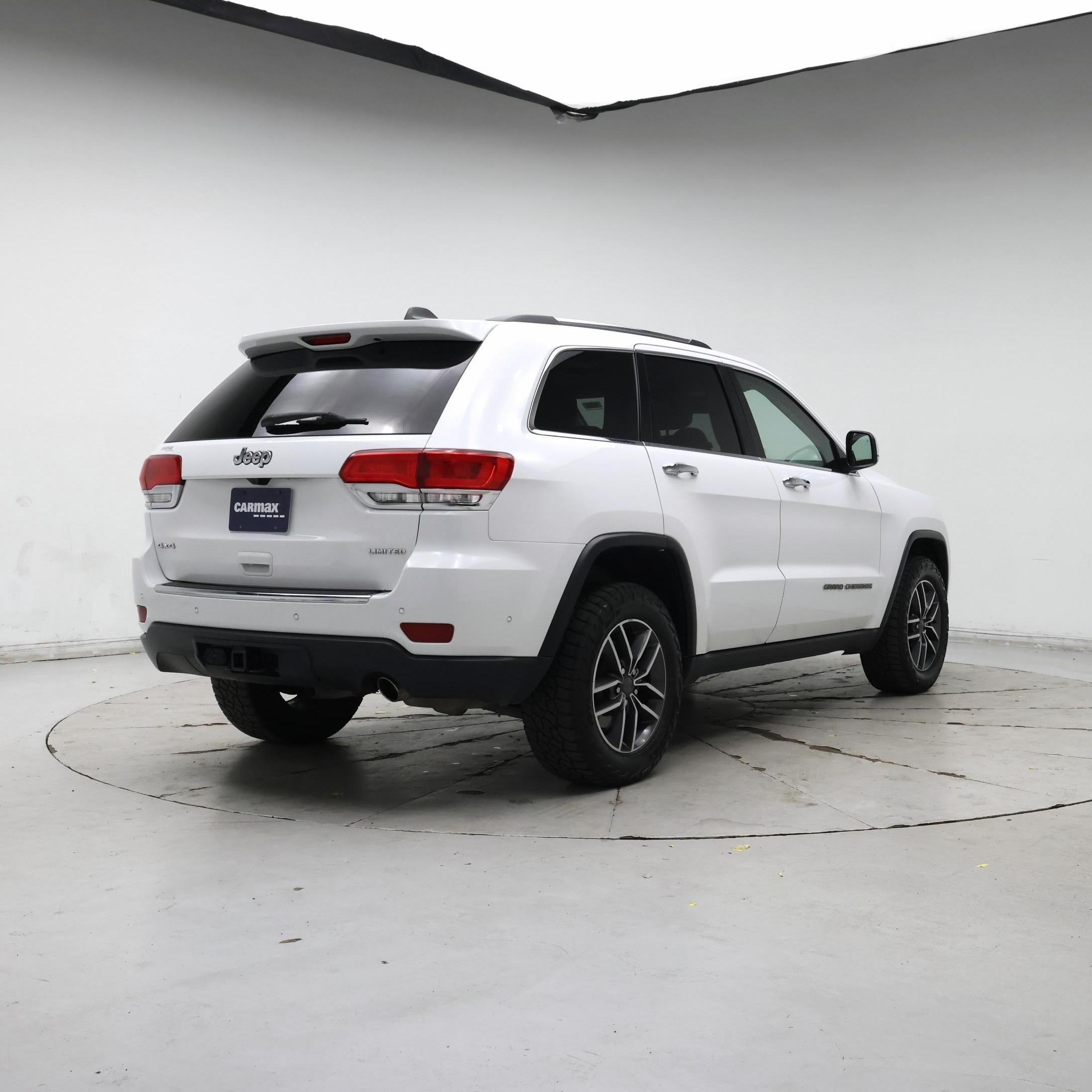 Thumbnail: 2019 Jeep Grand Cherokee - 8