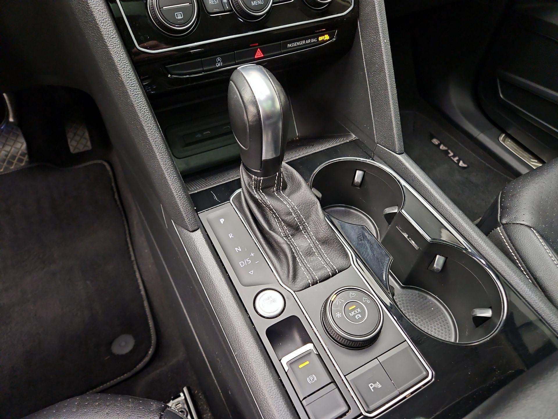 Thumbnail: 2021 Volkswagen Atlas - 18