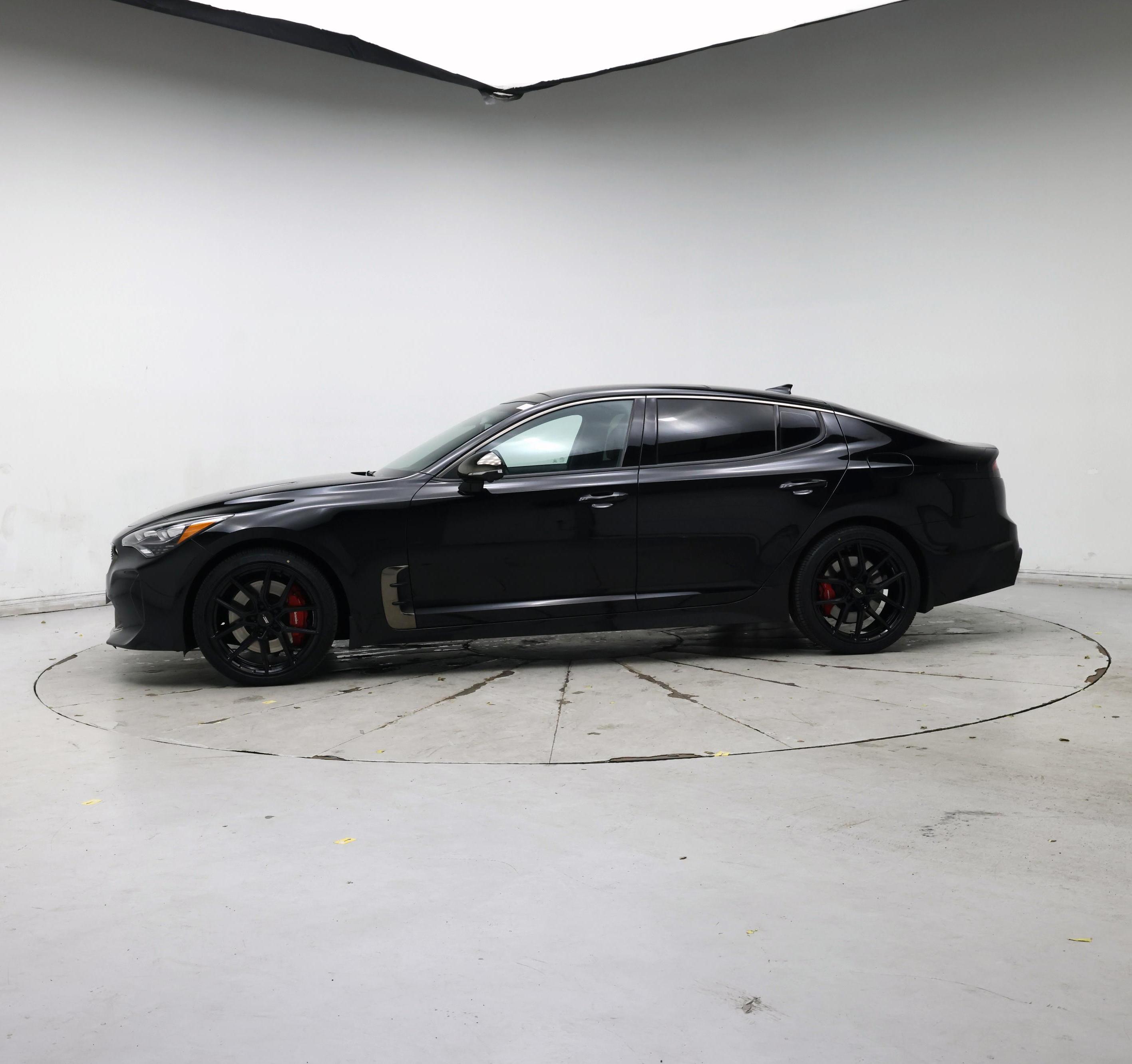 Thumbnail: 2023 Kia Stinger - 3