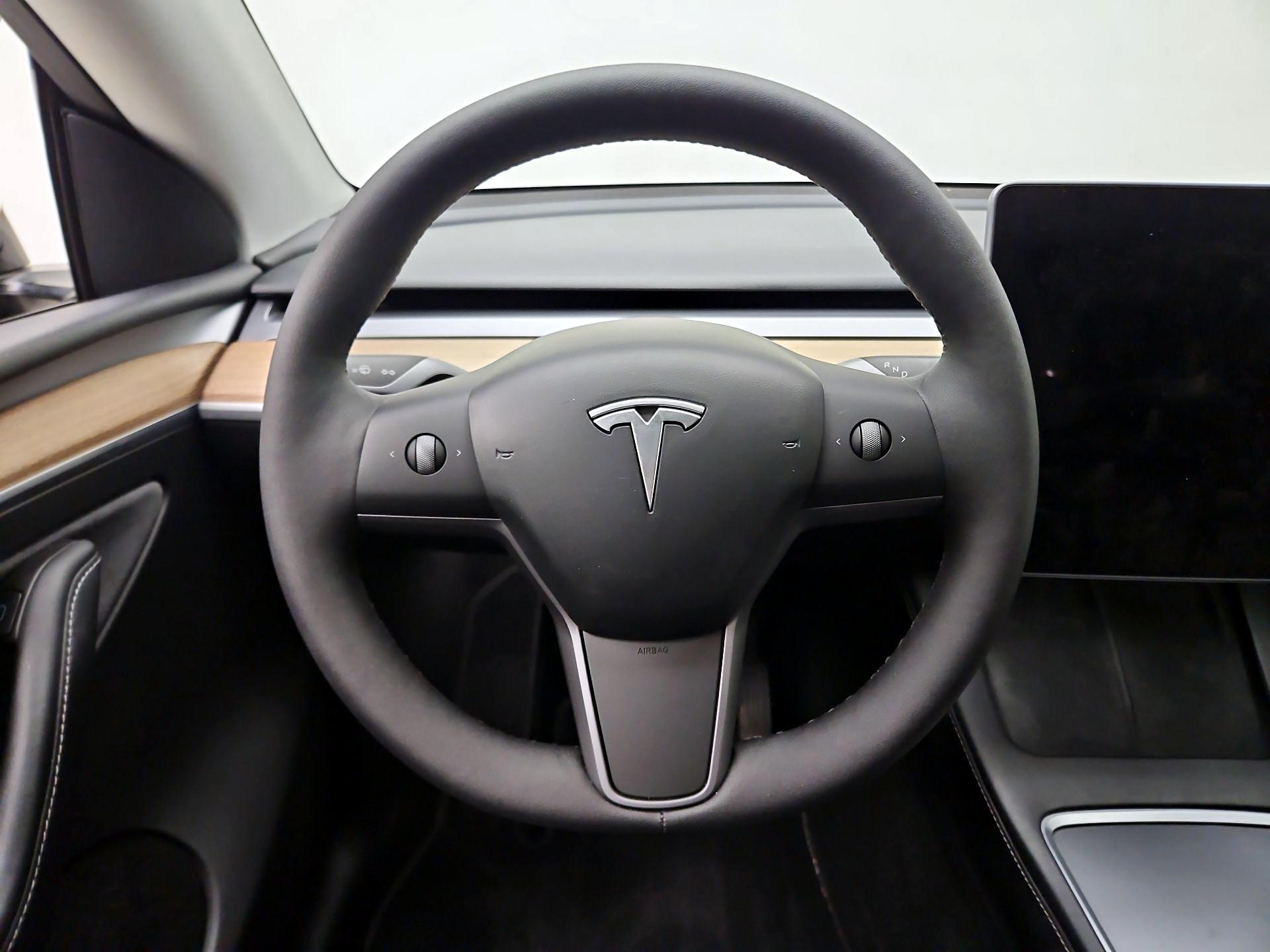 Thumbnail: 2024 Tesla Model Y - 10