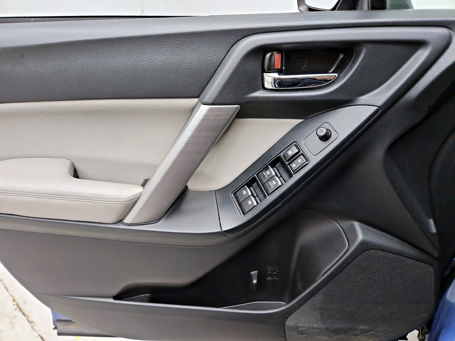 Thumbnail: 2017 Subaru Forester - 12