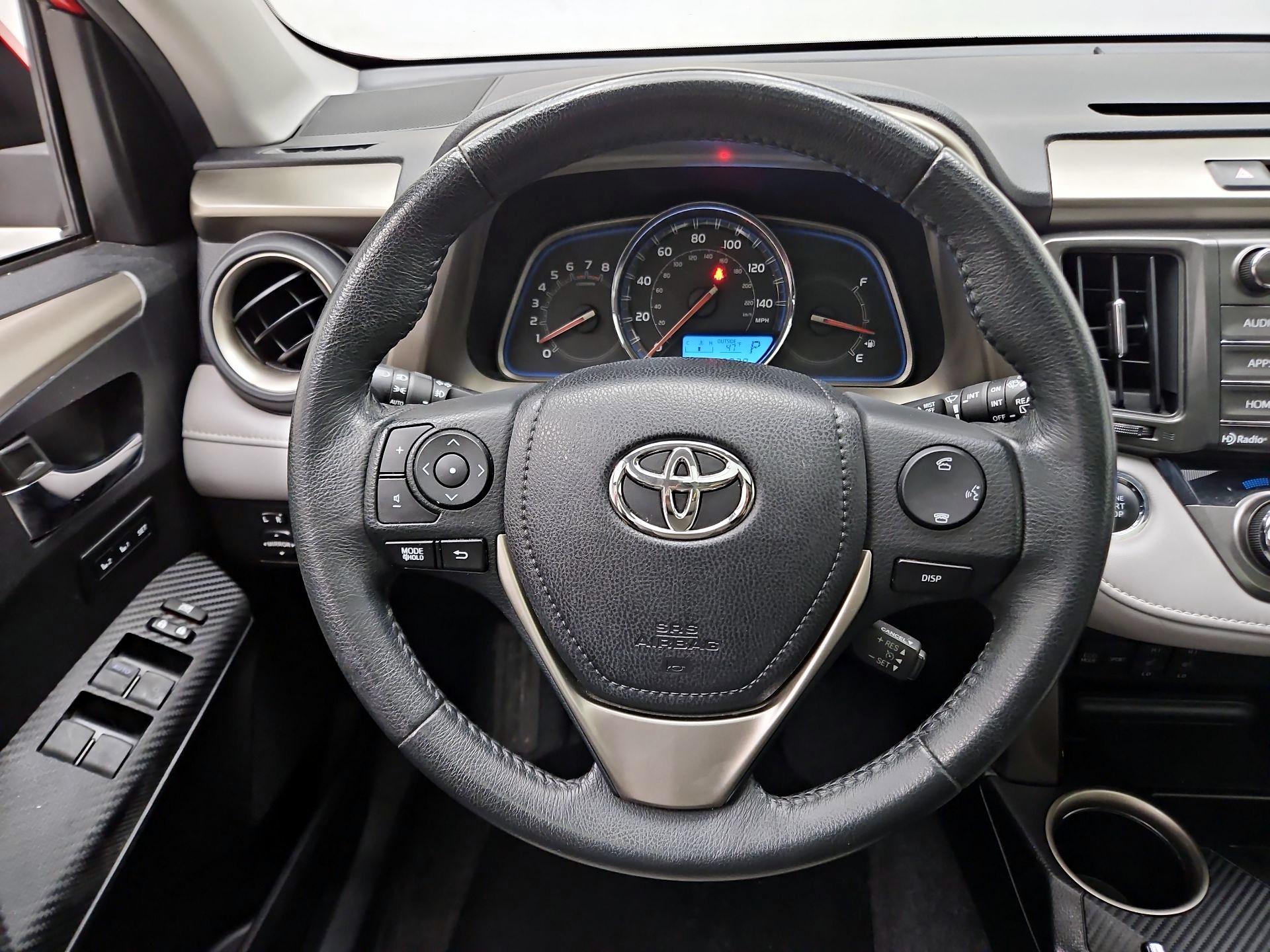 Thumbnail: 2015 Toyota RAV4 - 10