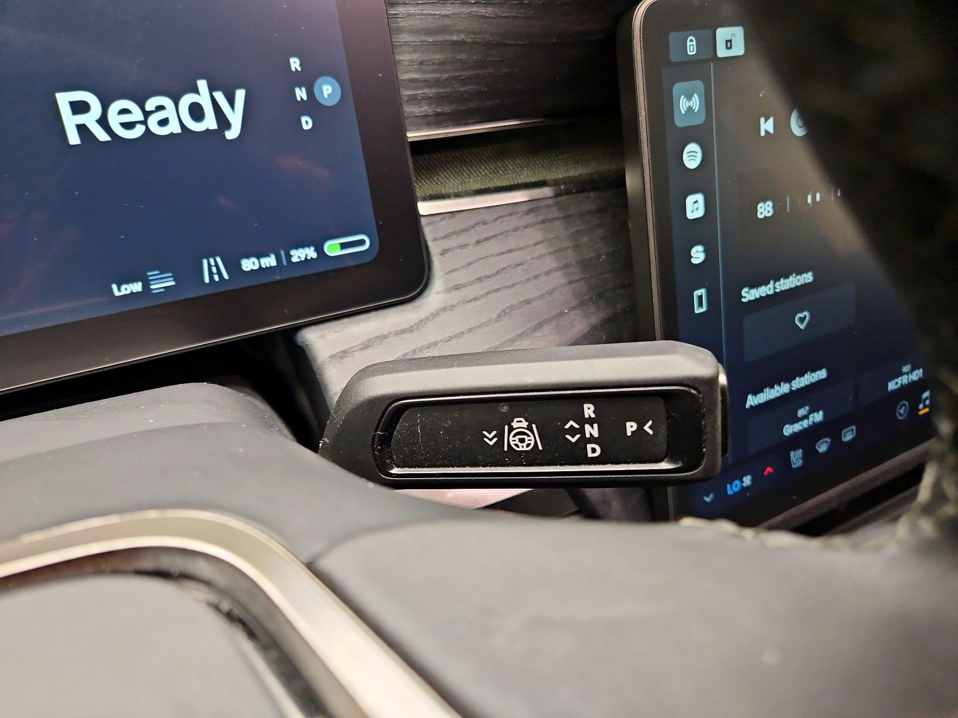 Thumbnail: 2023 Rivian R1S - 15