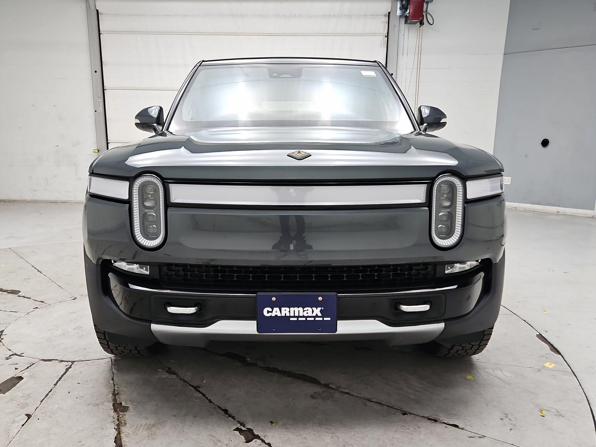 Thumbnail: 2023 Rivian R1S - 2