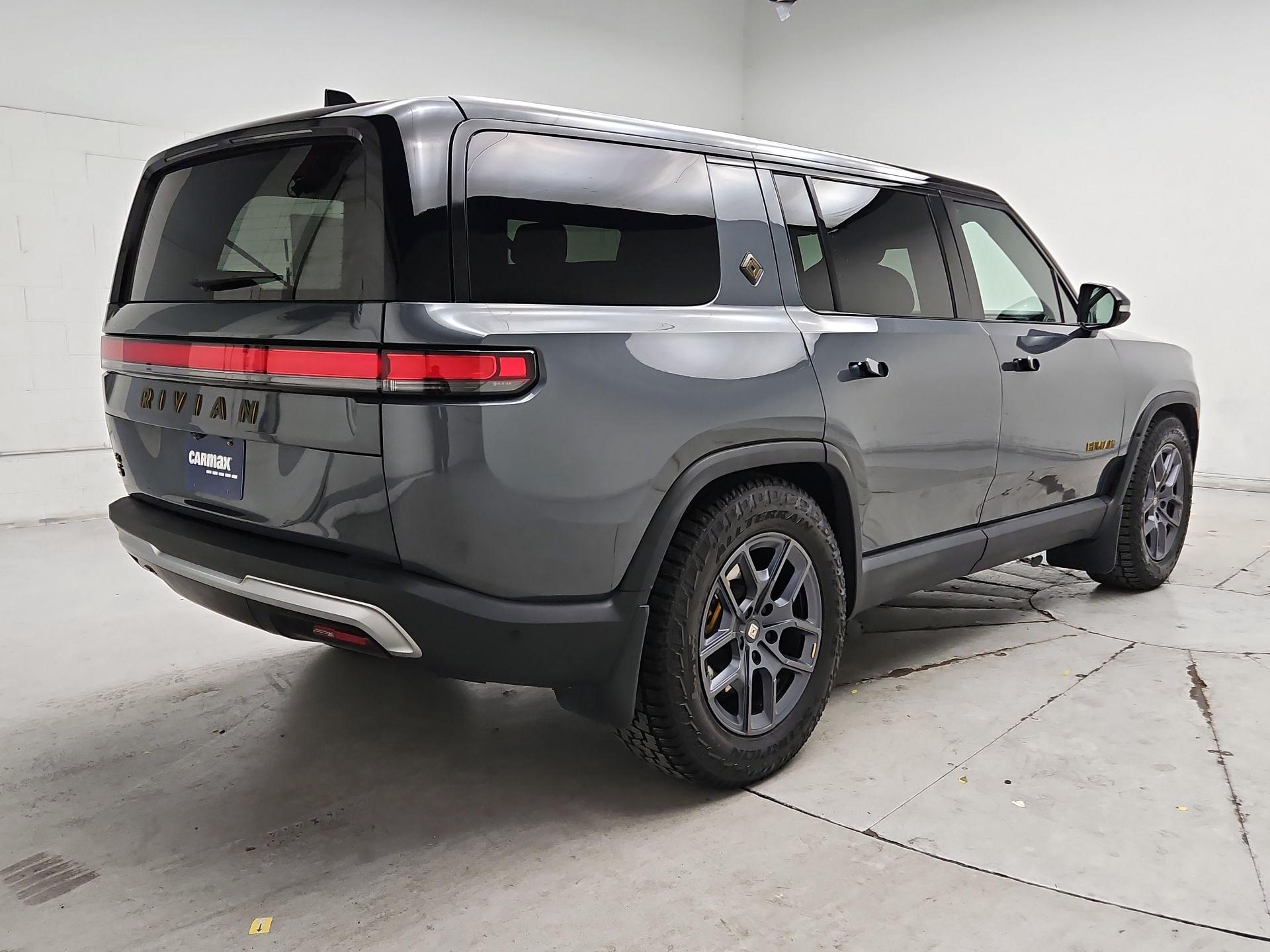 Thumbnail: 2023 Rivian R1S - 5