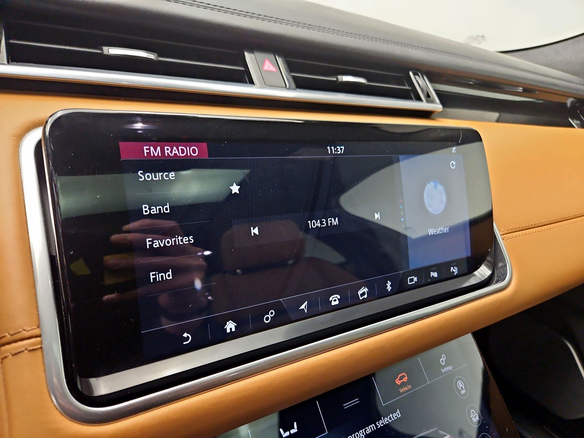 Thumbnail: 2020 Land Rover Range Rover Velar - 15