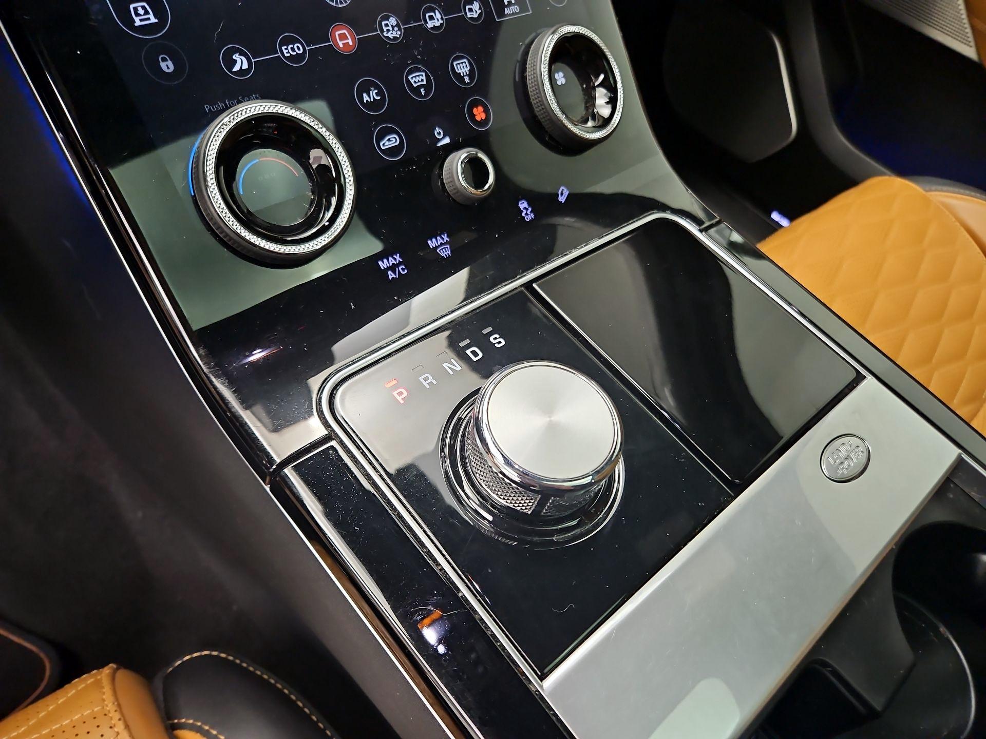 Thumbnail: 2020 Land Rover Range Rover Velar - 17