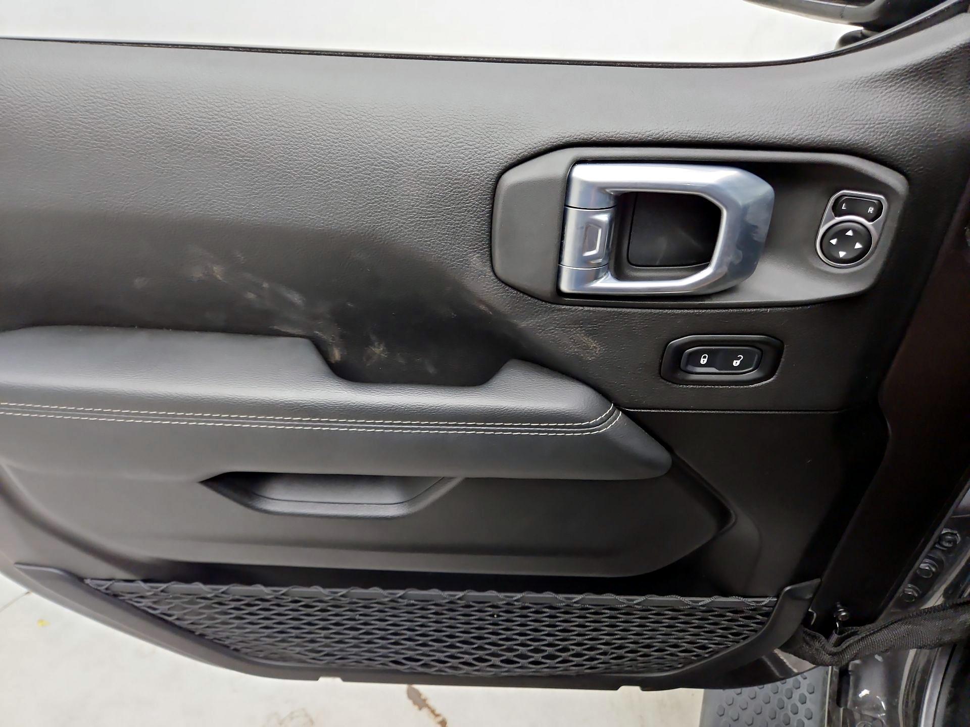 Thumbnail: 2021 Jeep Wrangler - 12