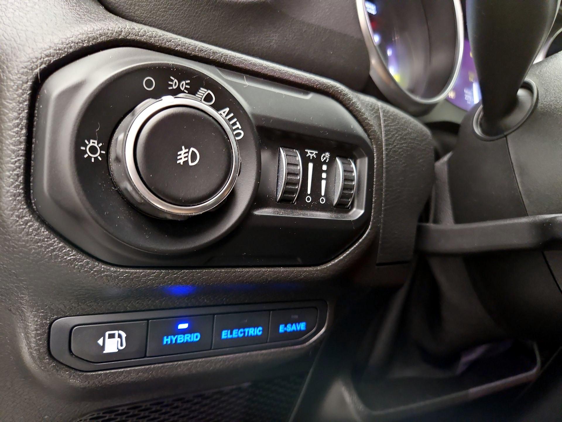 Thumbnail: 2021 Jeep Wrangler - 13