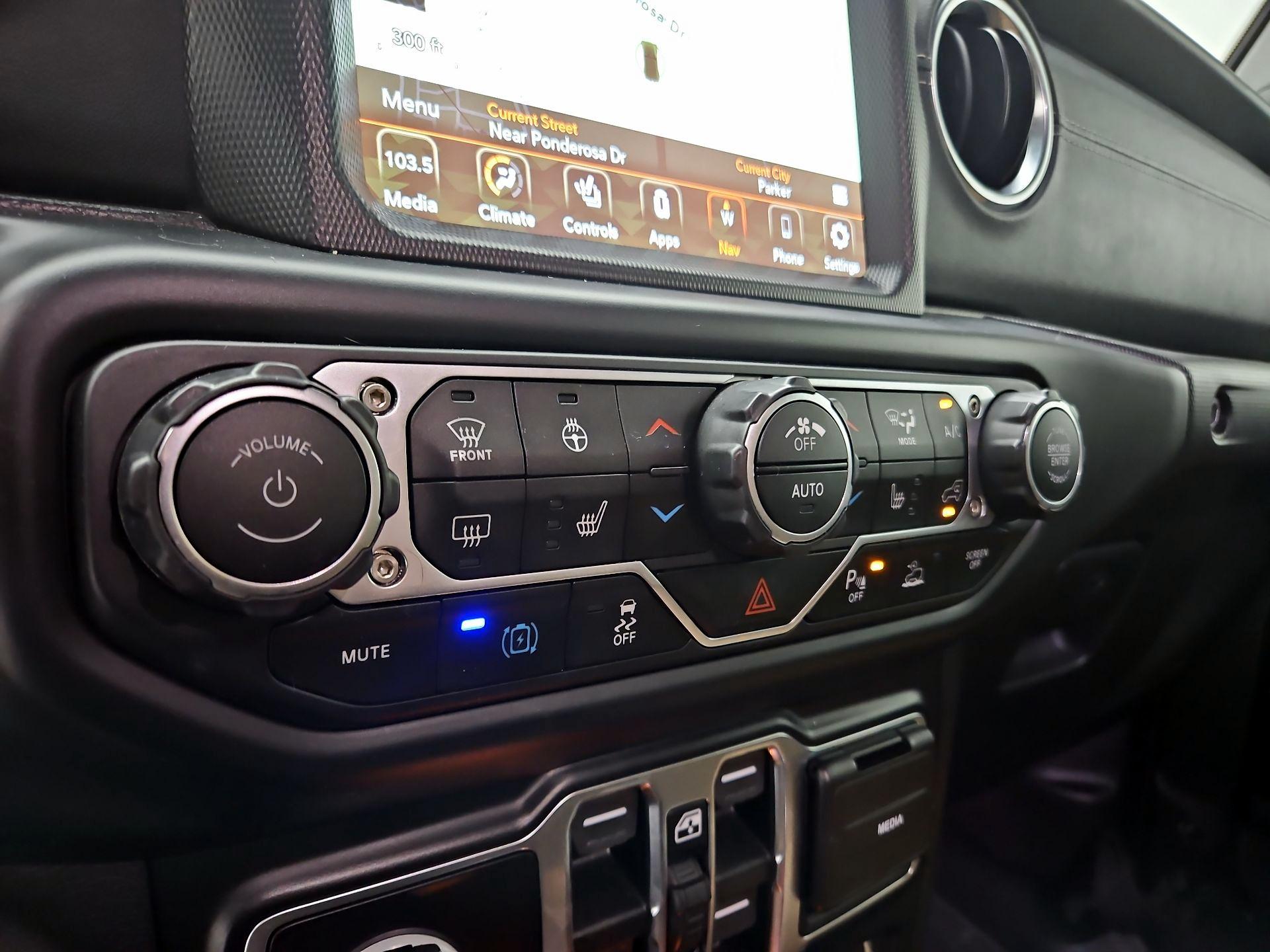 Thumbnail: 2021 Jeep Wrangler - 17