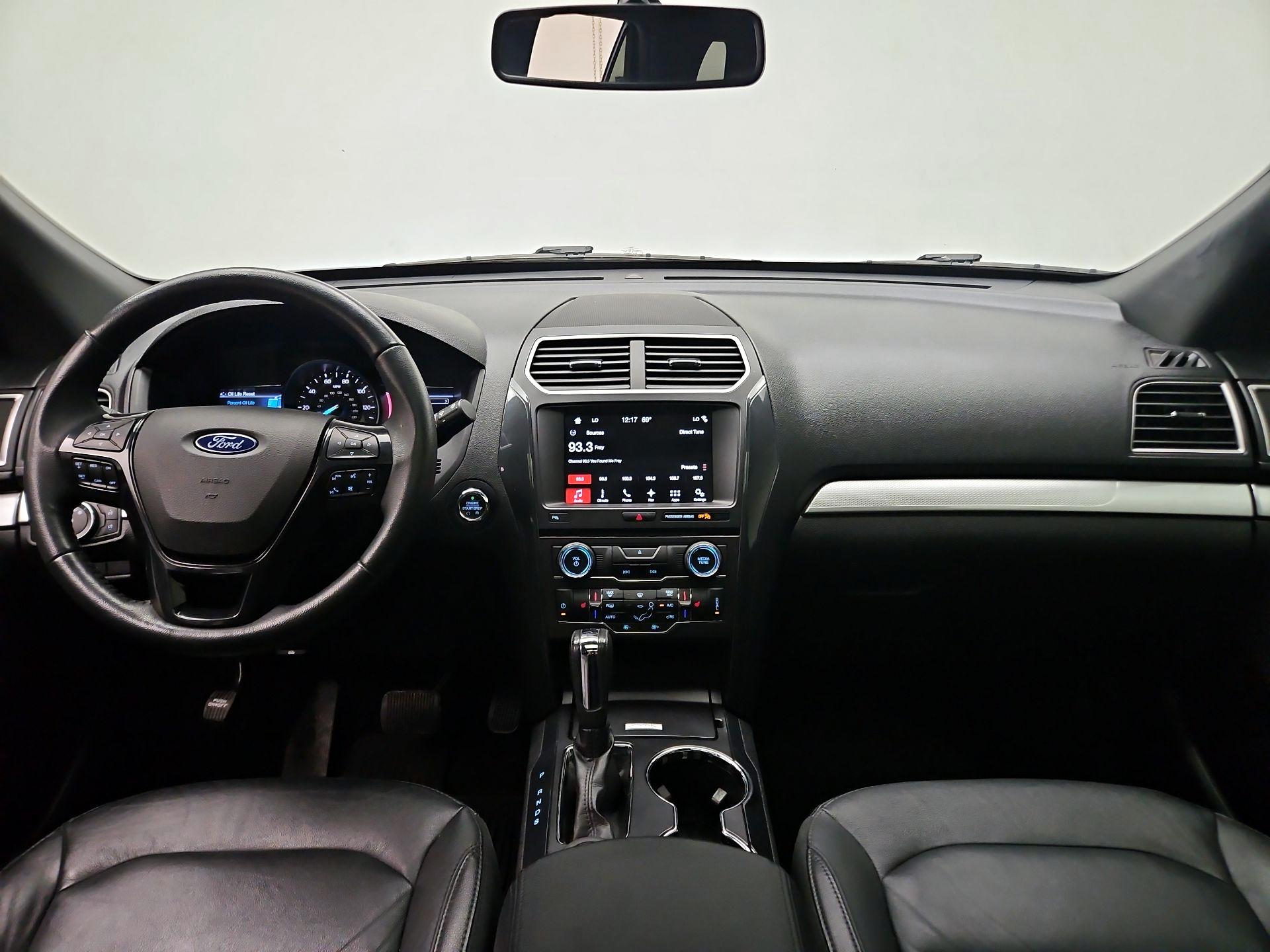 Thumbnail: 2017 Ford Explorer - 9