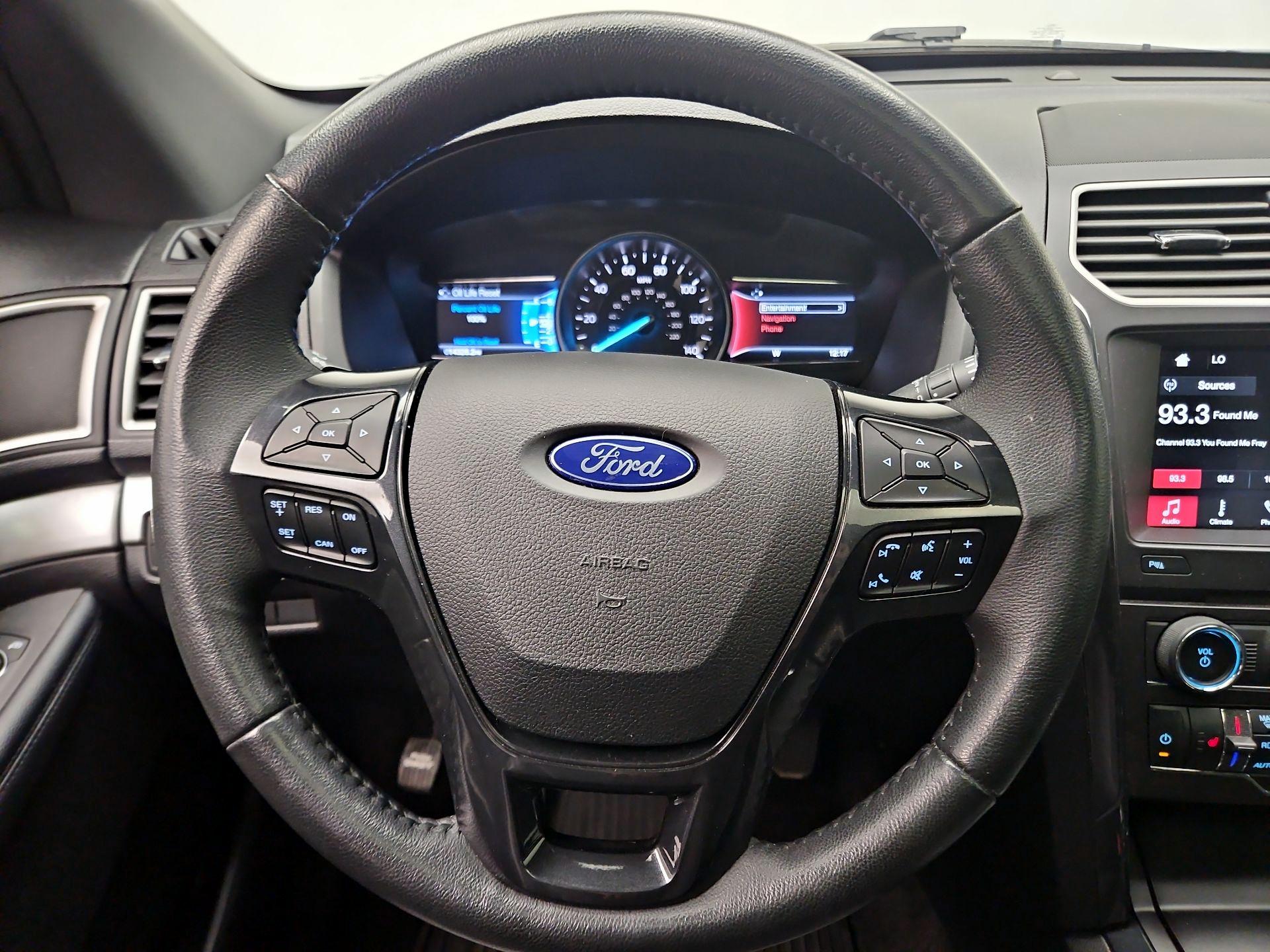 Thumbnail: 2017 Ford Explorer - 10