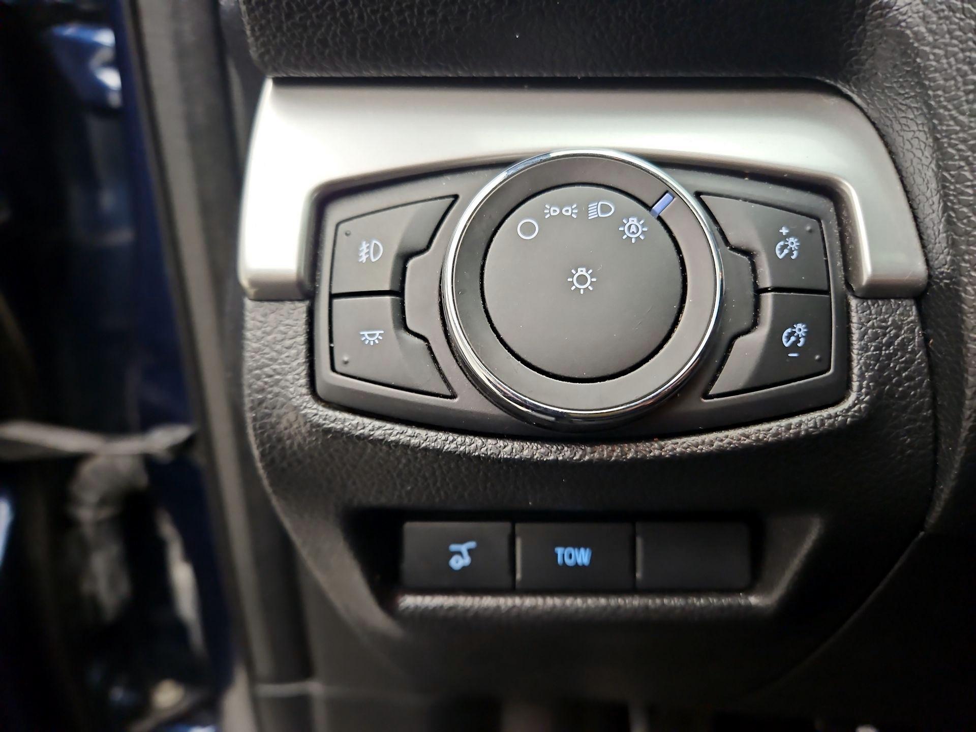 Thumbnail: 2017 Ford Explorer - 13